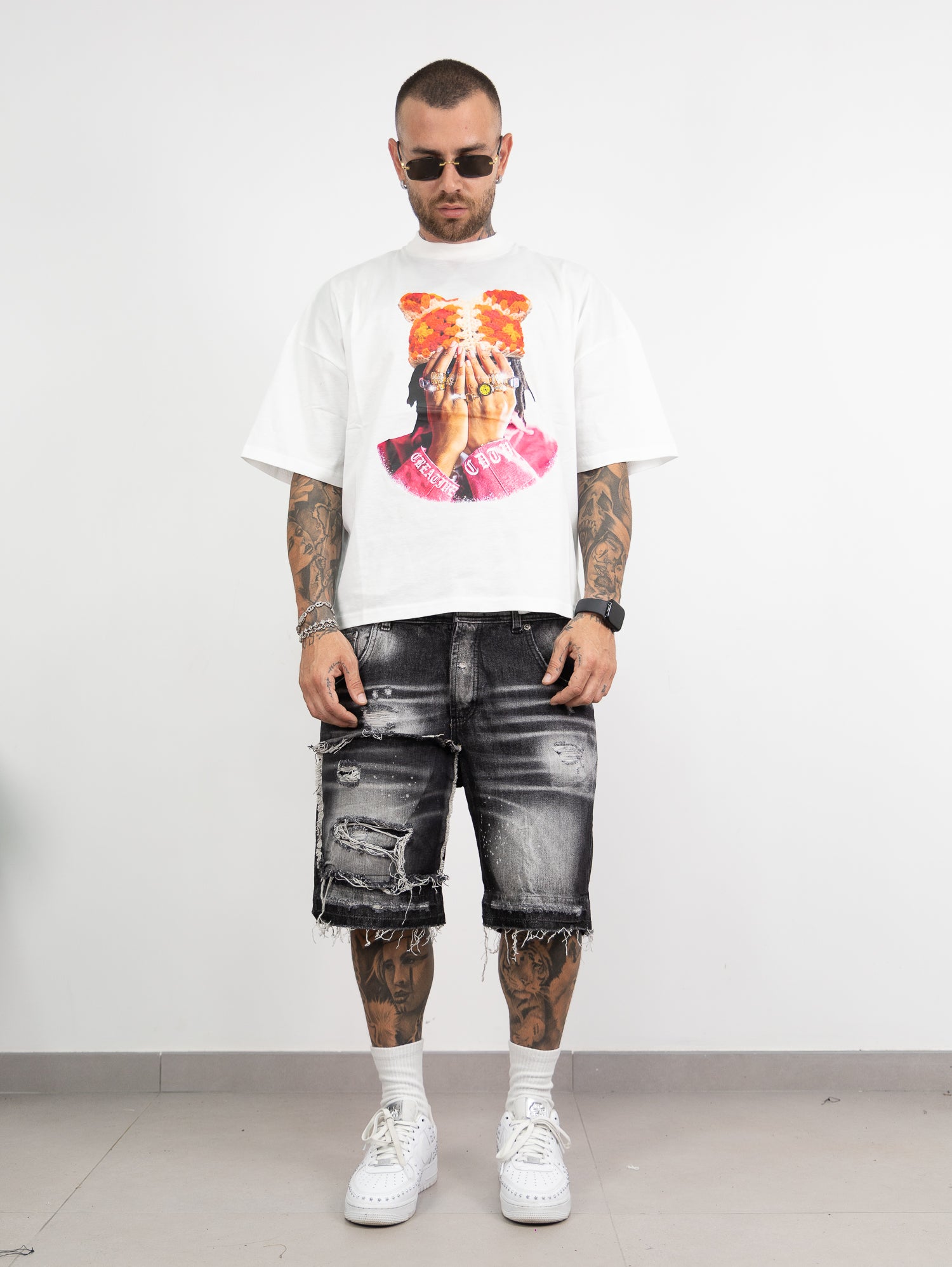 T-shirt creative face