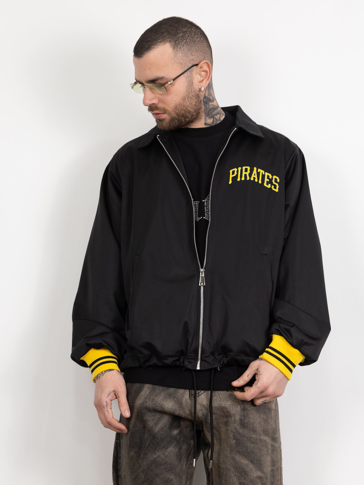 Jacket pirates