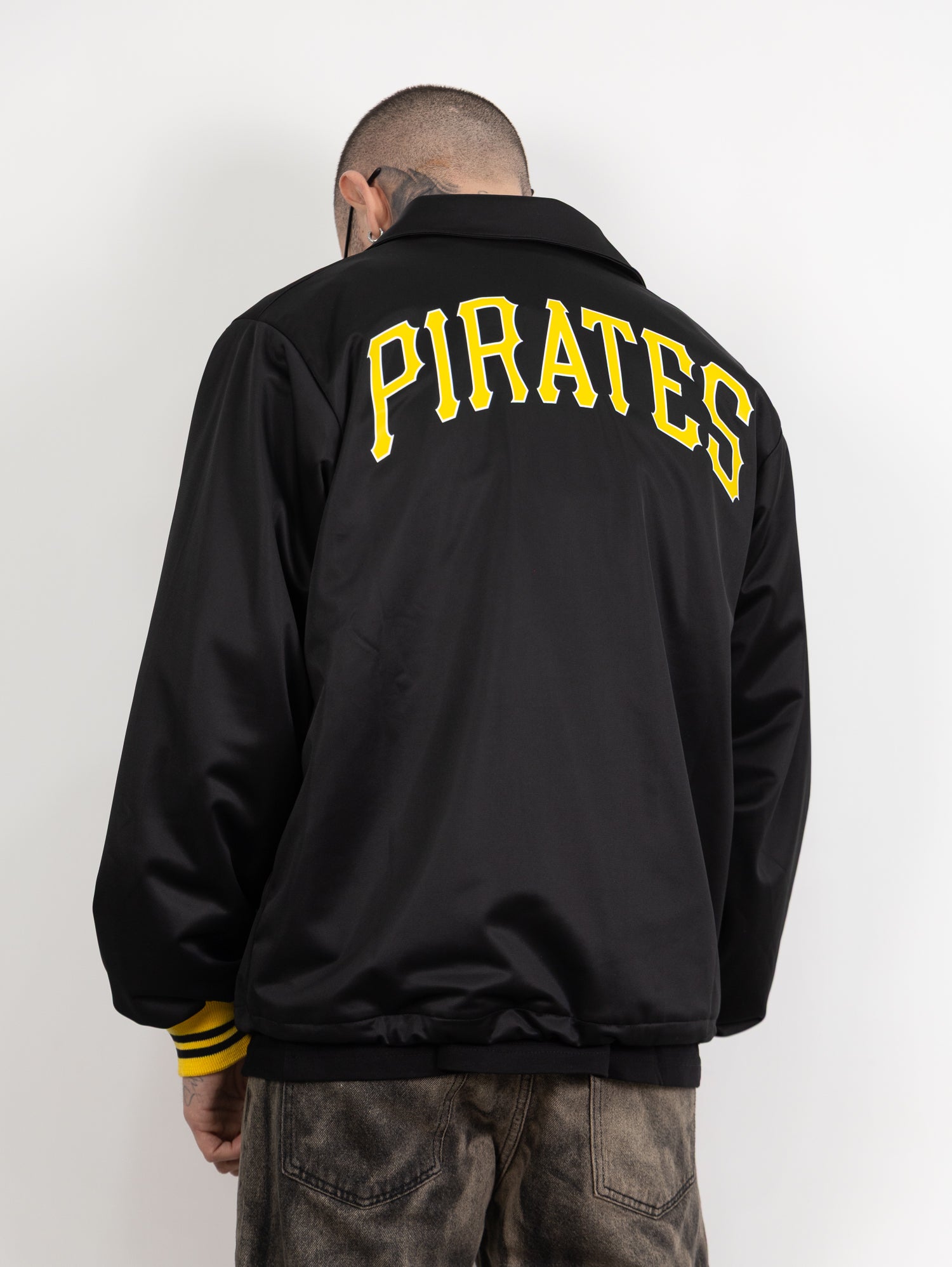 Jacket pirates