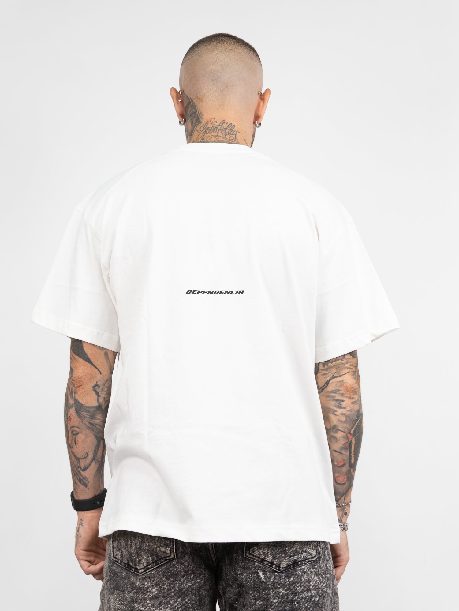T-shirt face dependencia