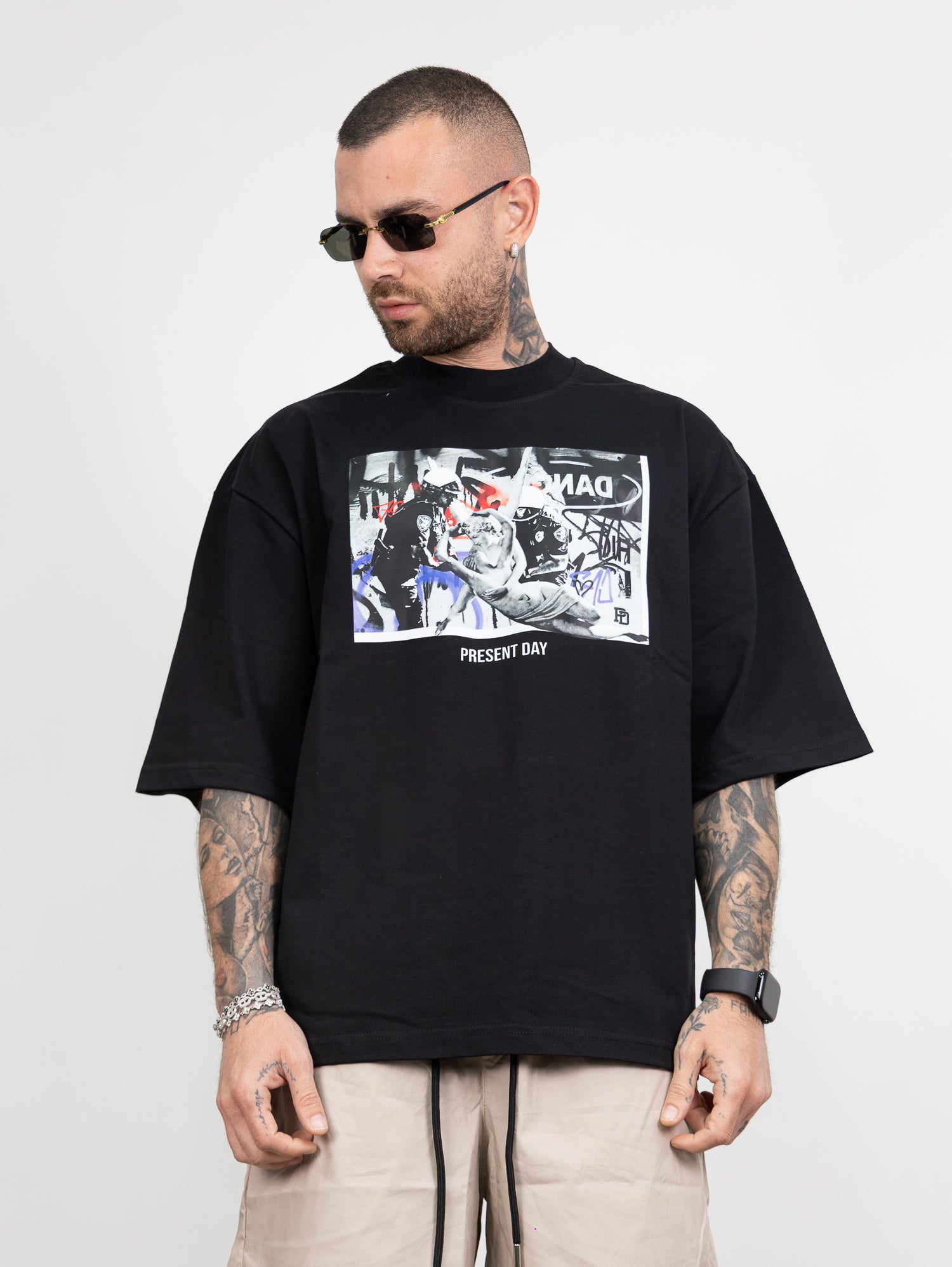 T-shirt st present