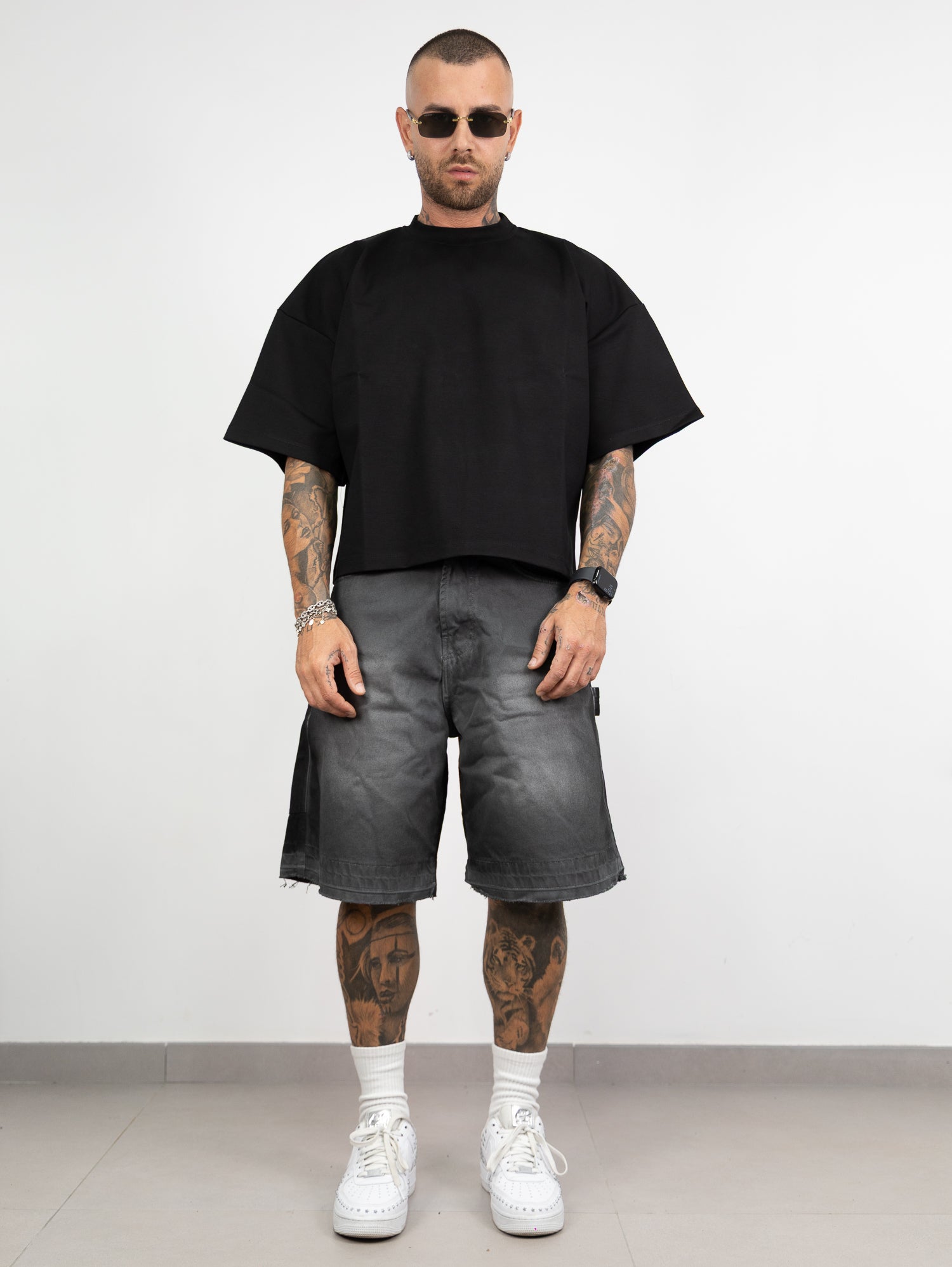 T-shirt crop ambition
