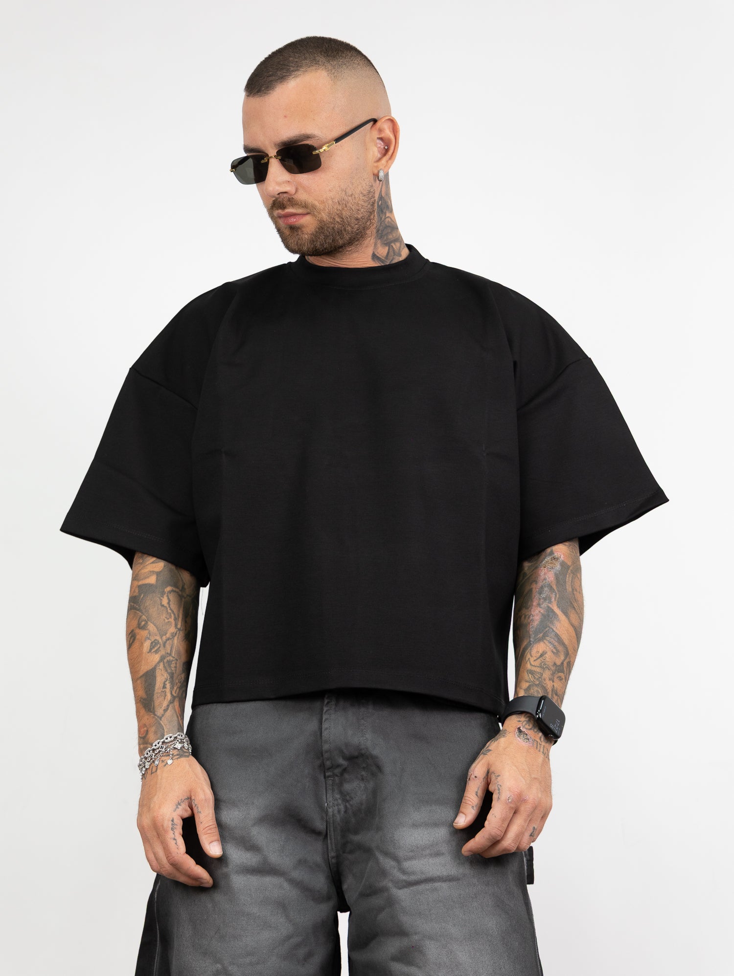 T-shirt crop ambition