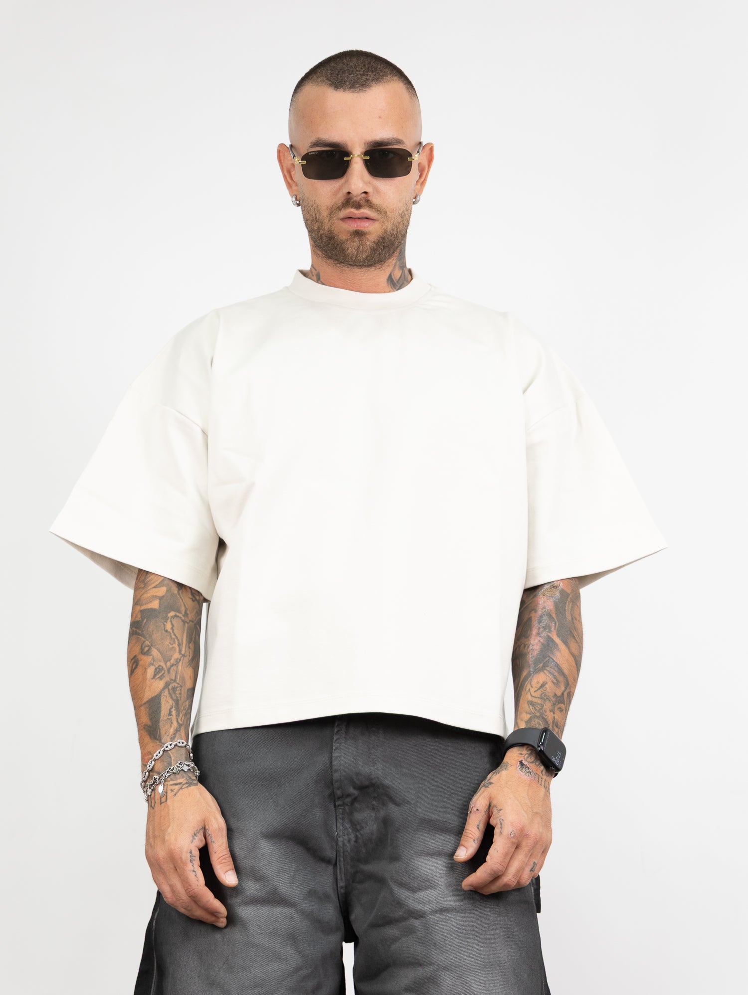T-shirt crop ambition