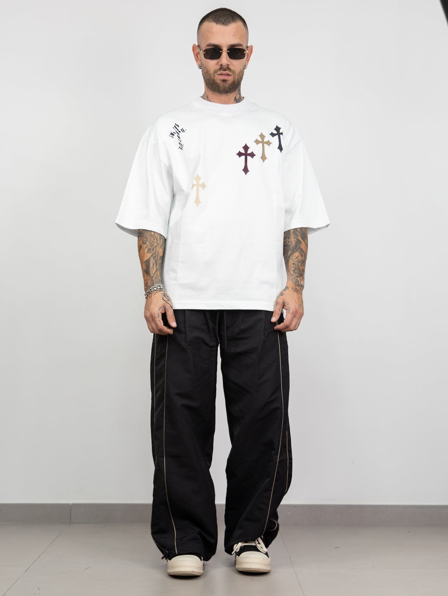 T-shirt crosses