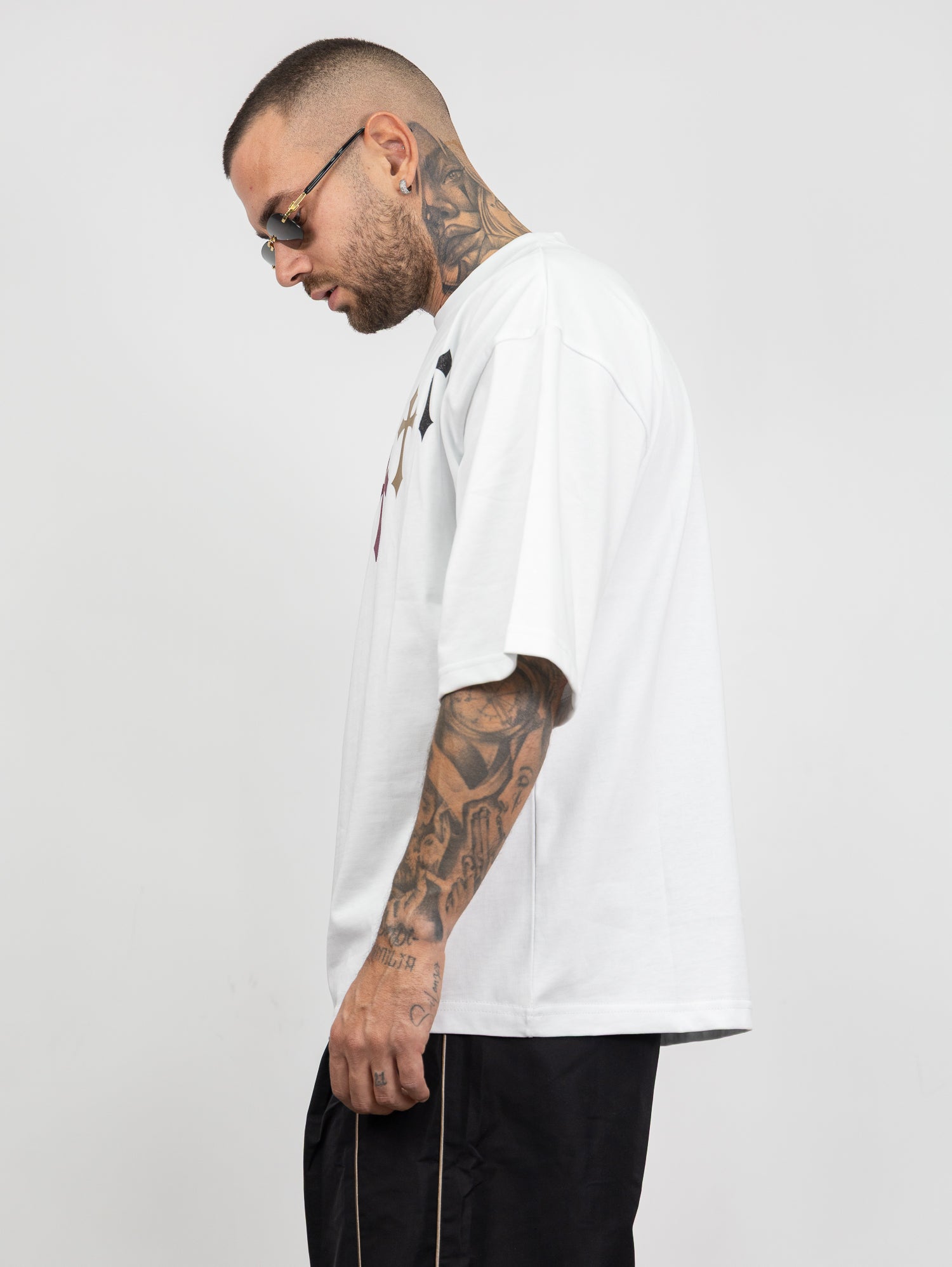 T-shirt crosses