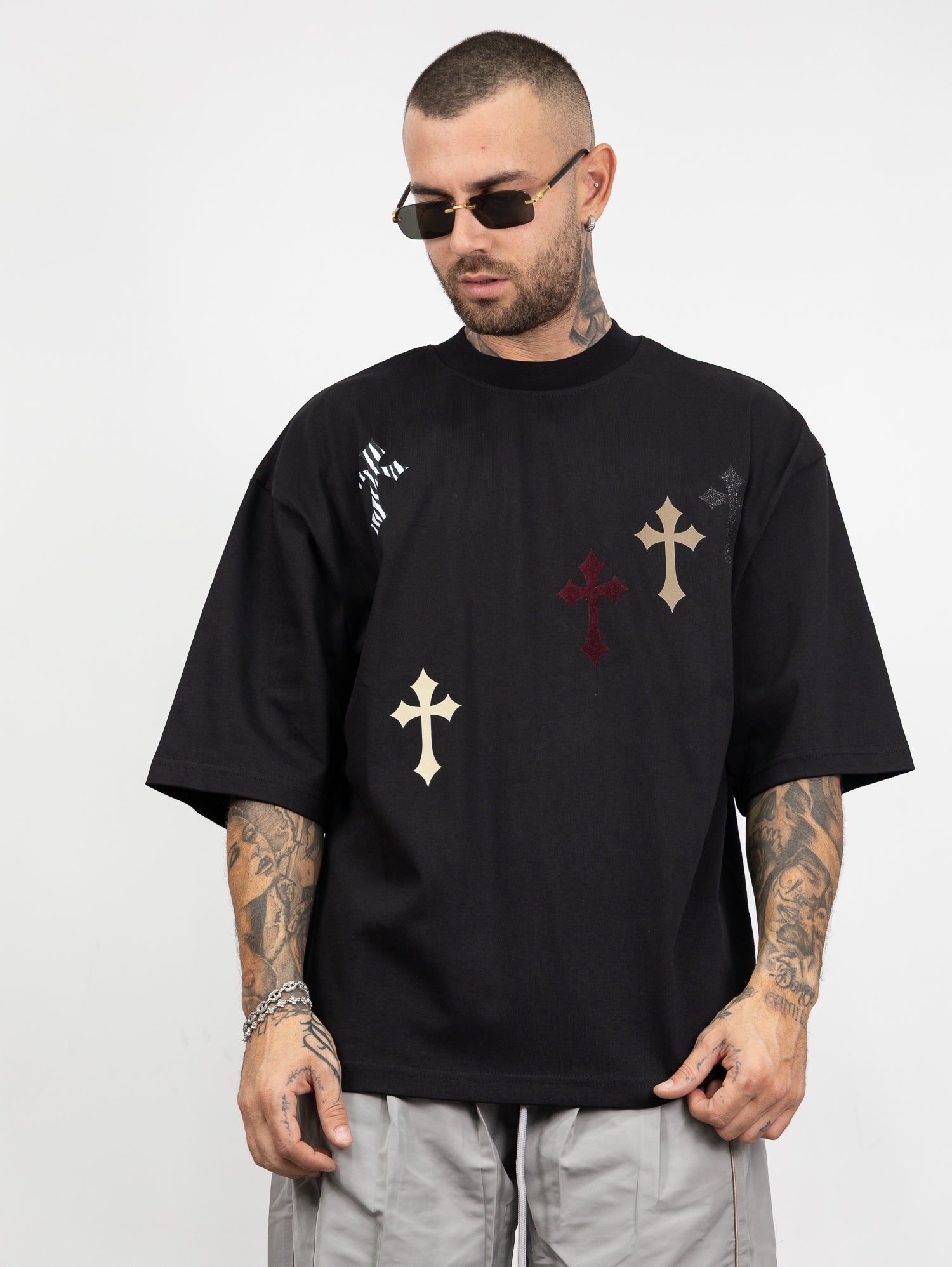 T-shirt crosses