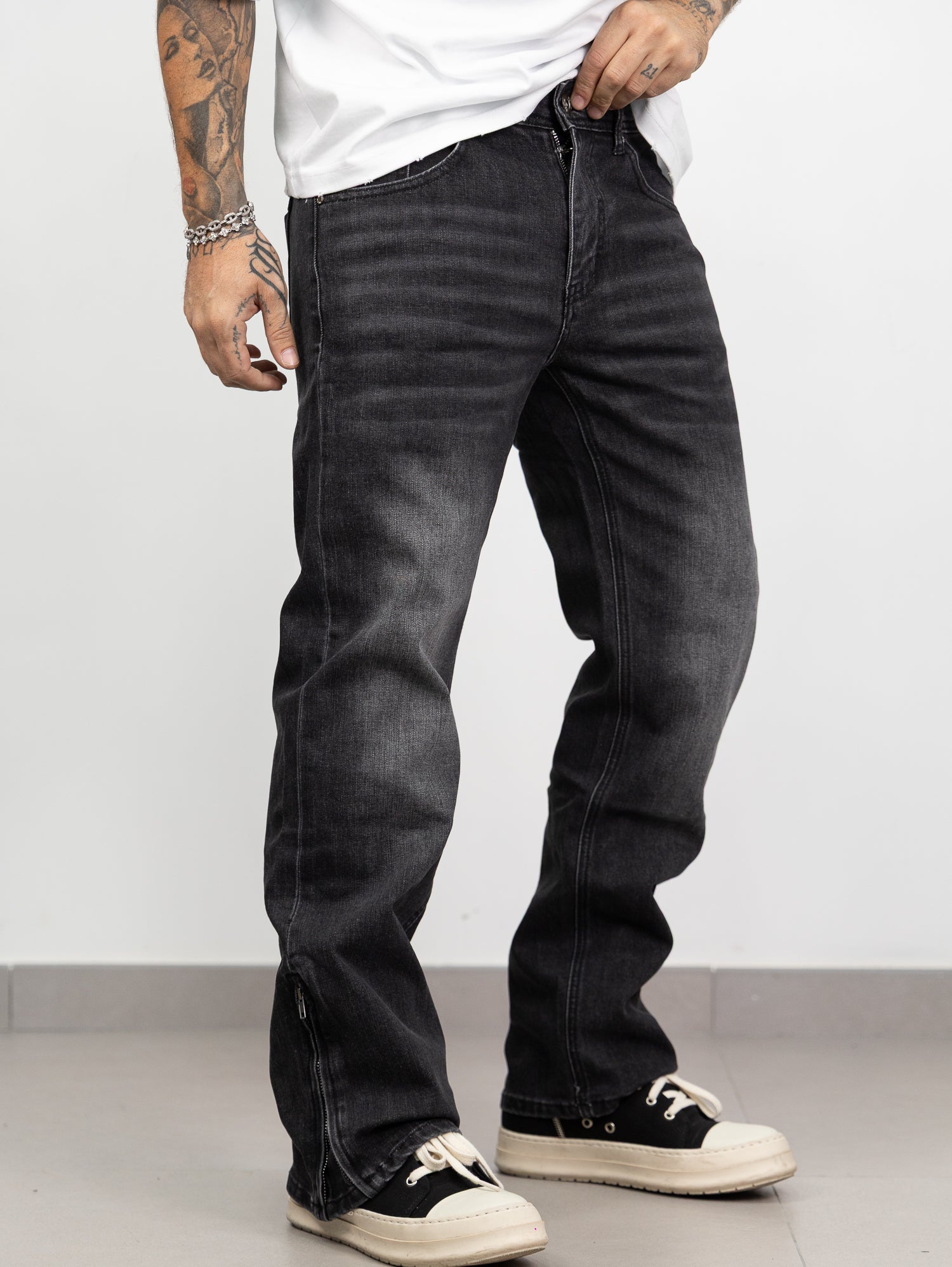 Baggy grey zip new