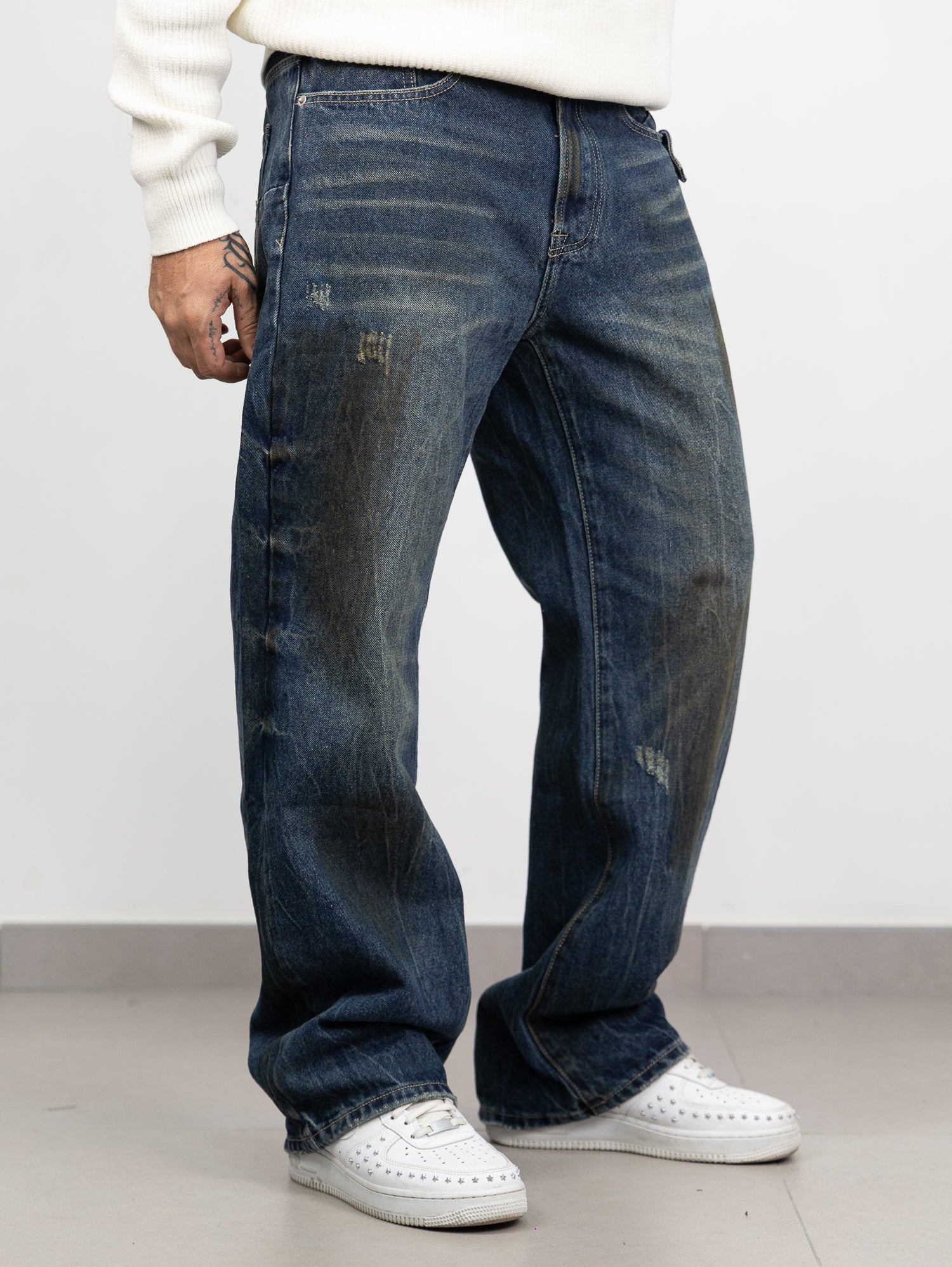 Baggy stained