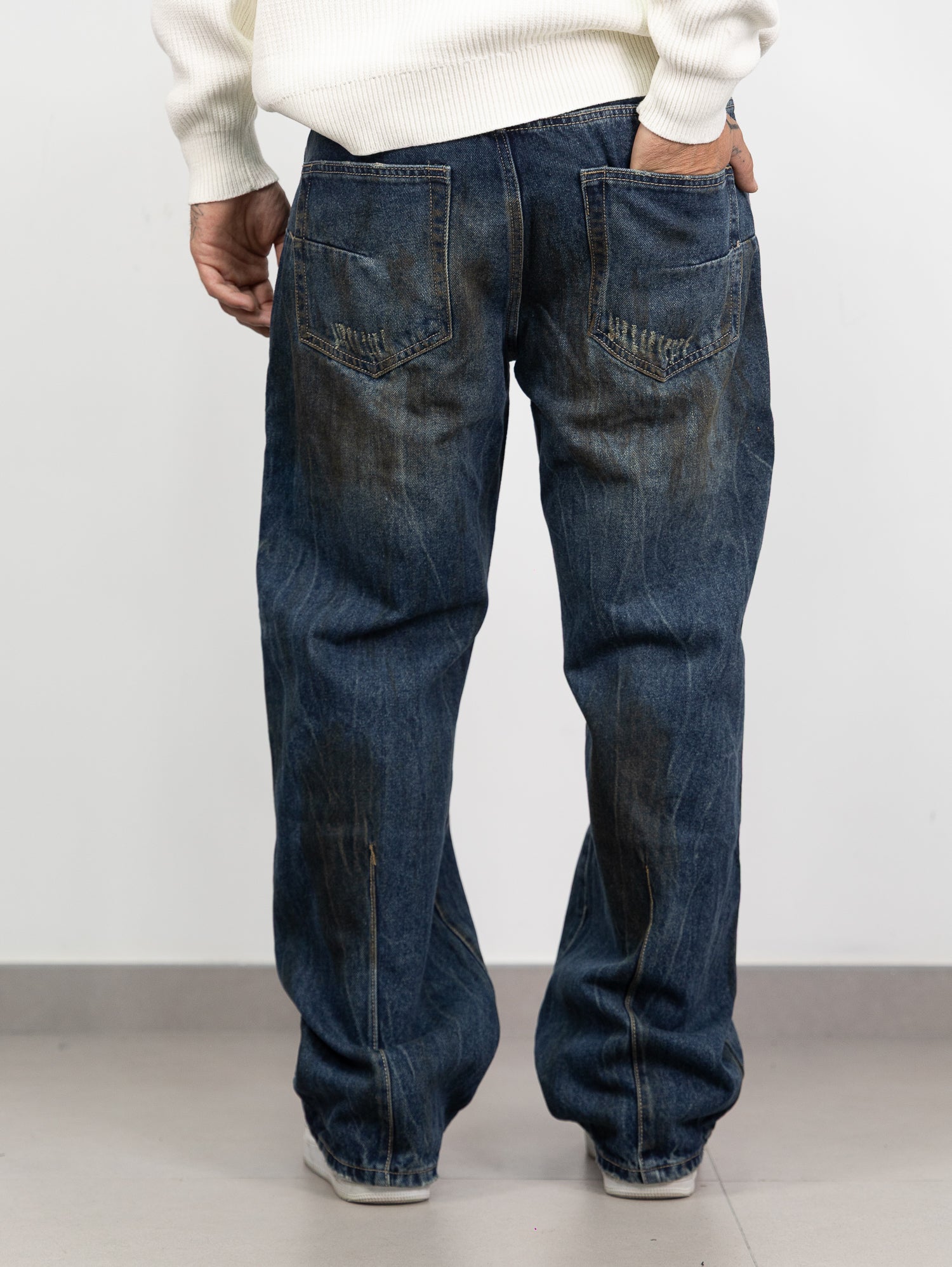 Baggy stained