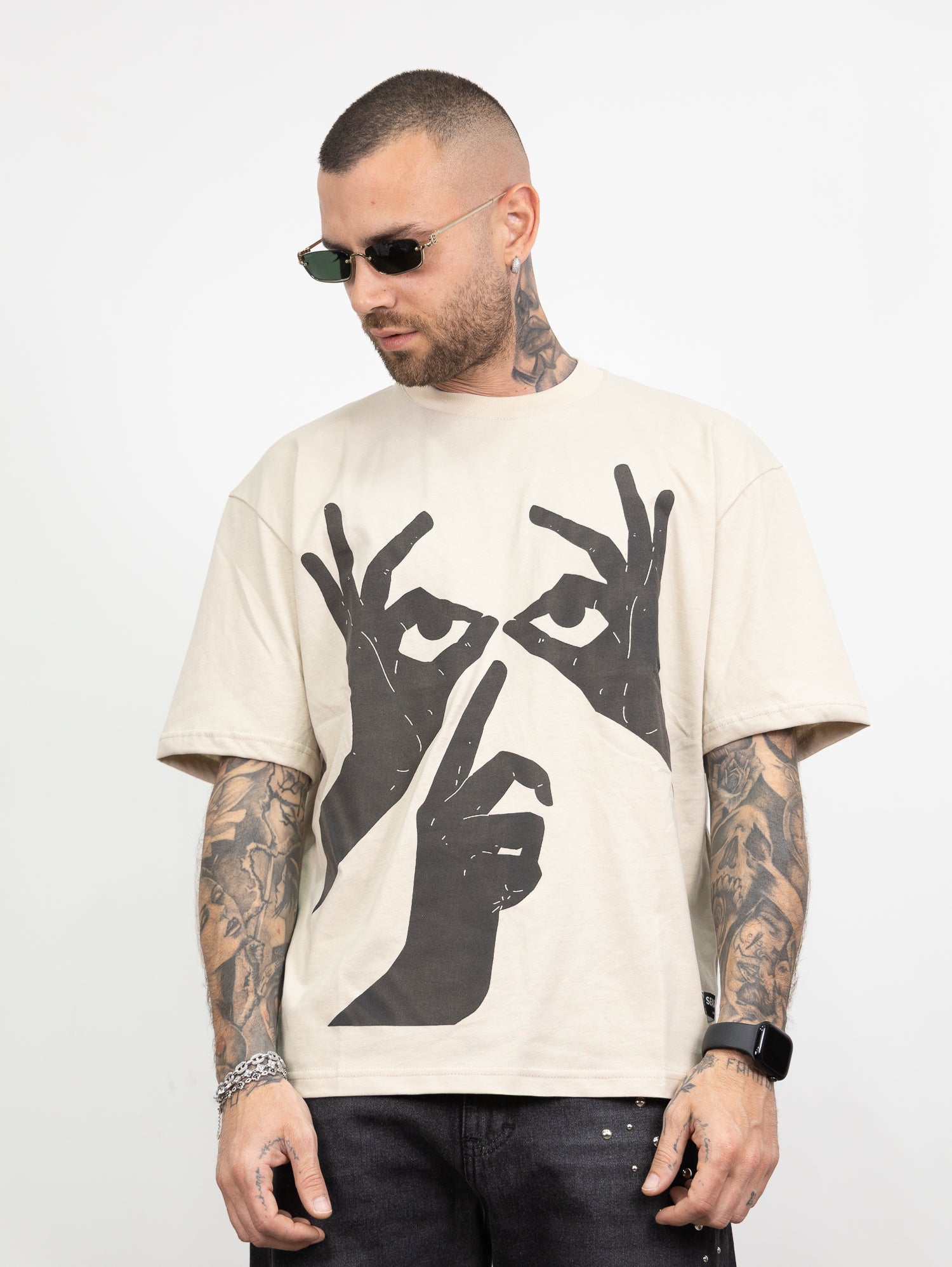 T-shirt empty face no face