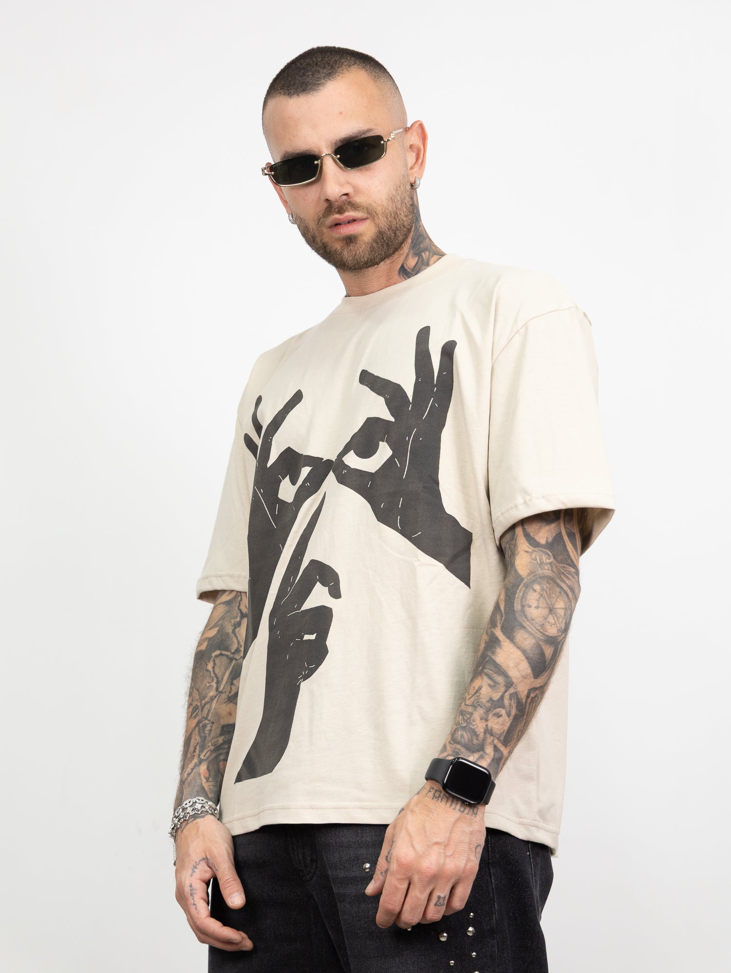 T-shirt empty face no face