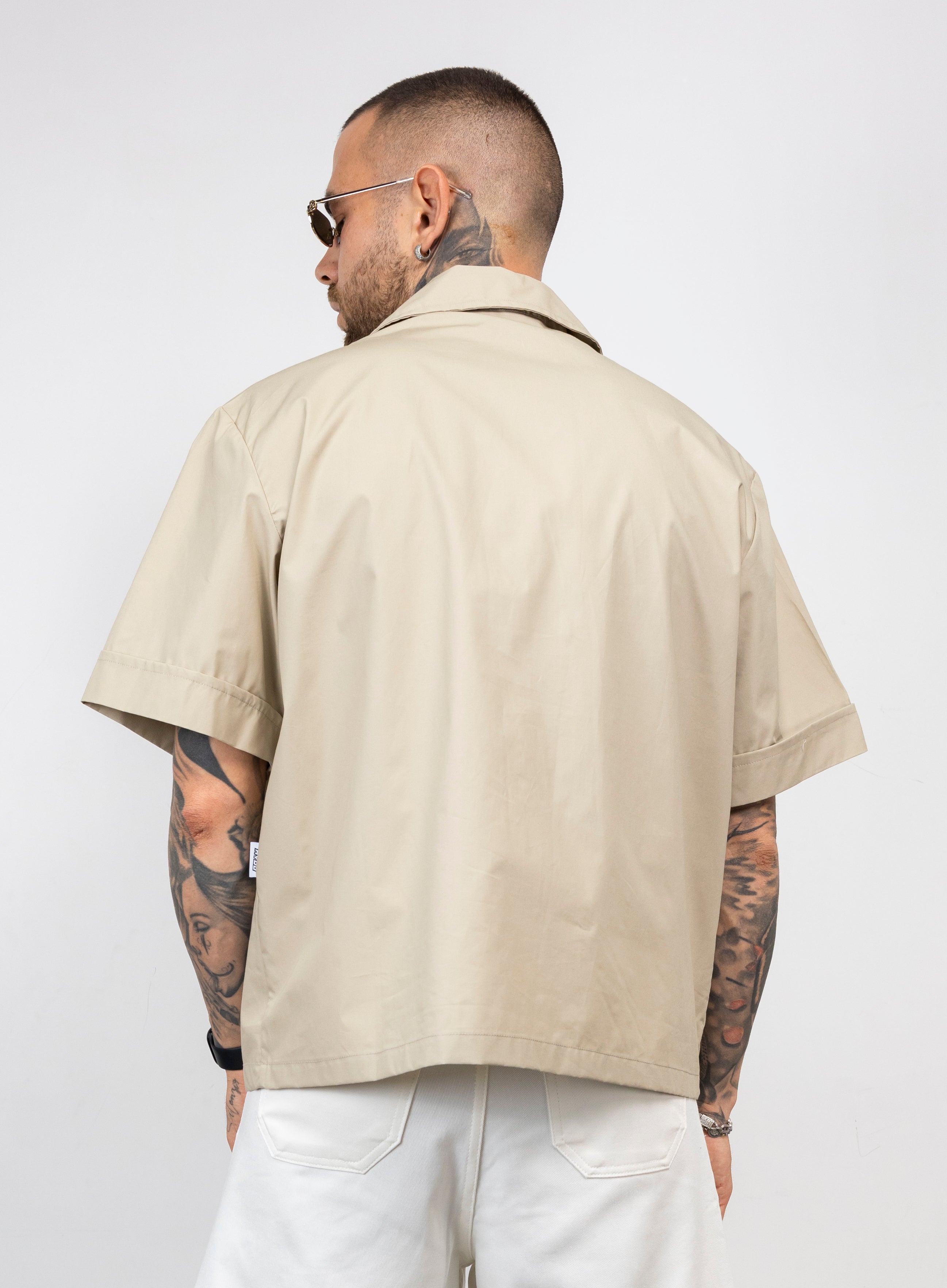 Camicia rivetti