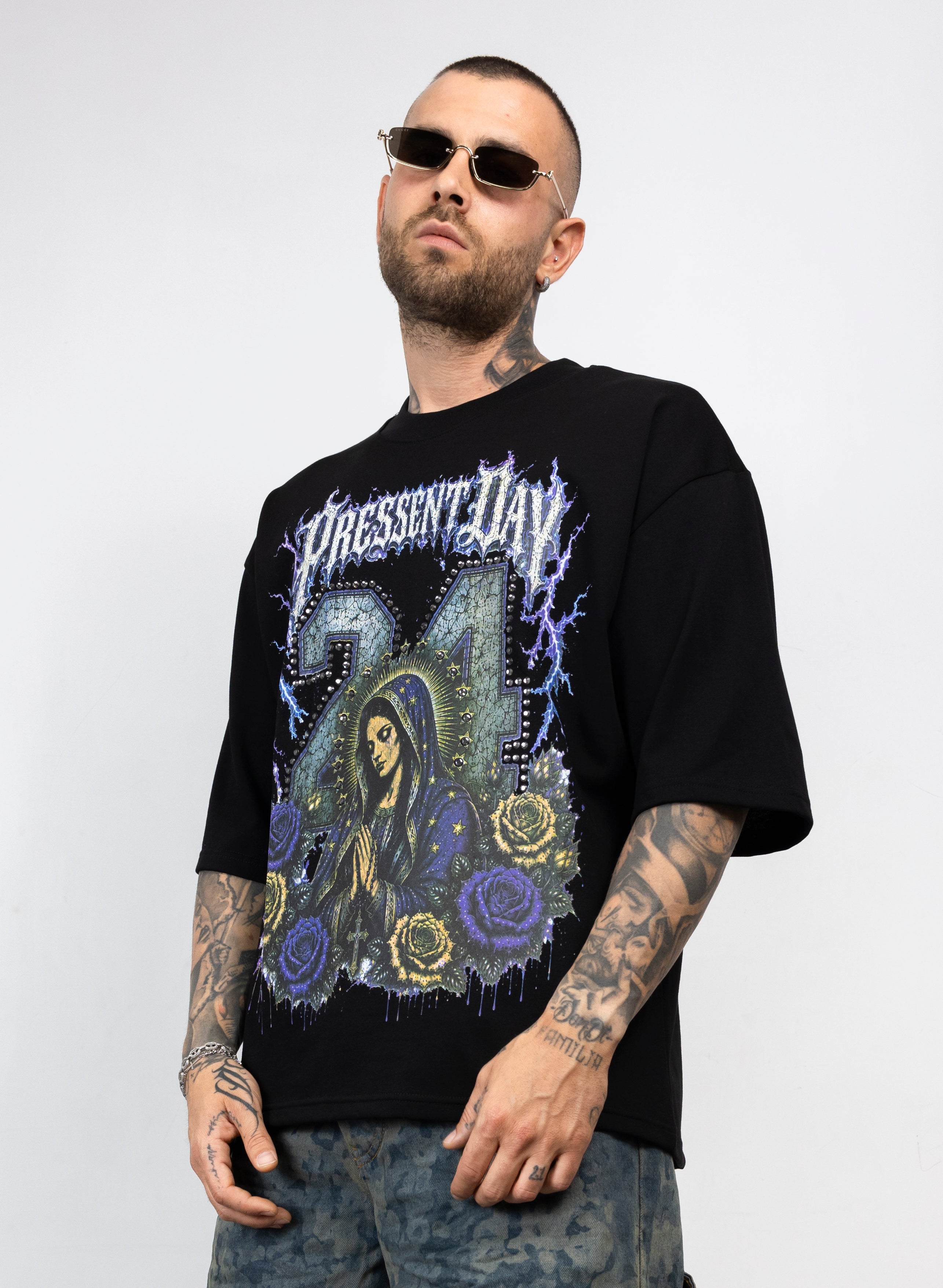 T-Shirt Oversize Present Day 24 con brillantini