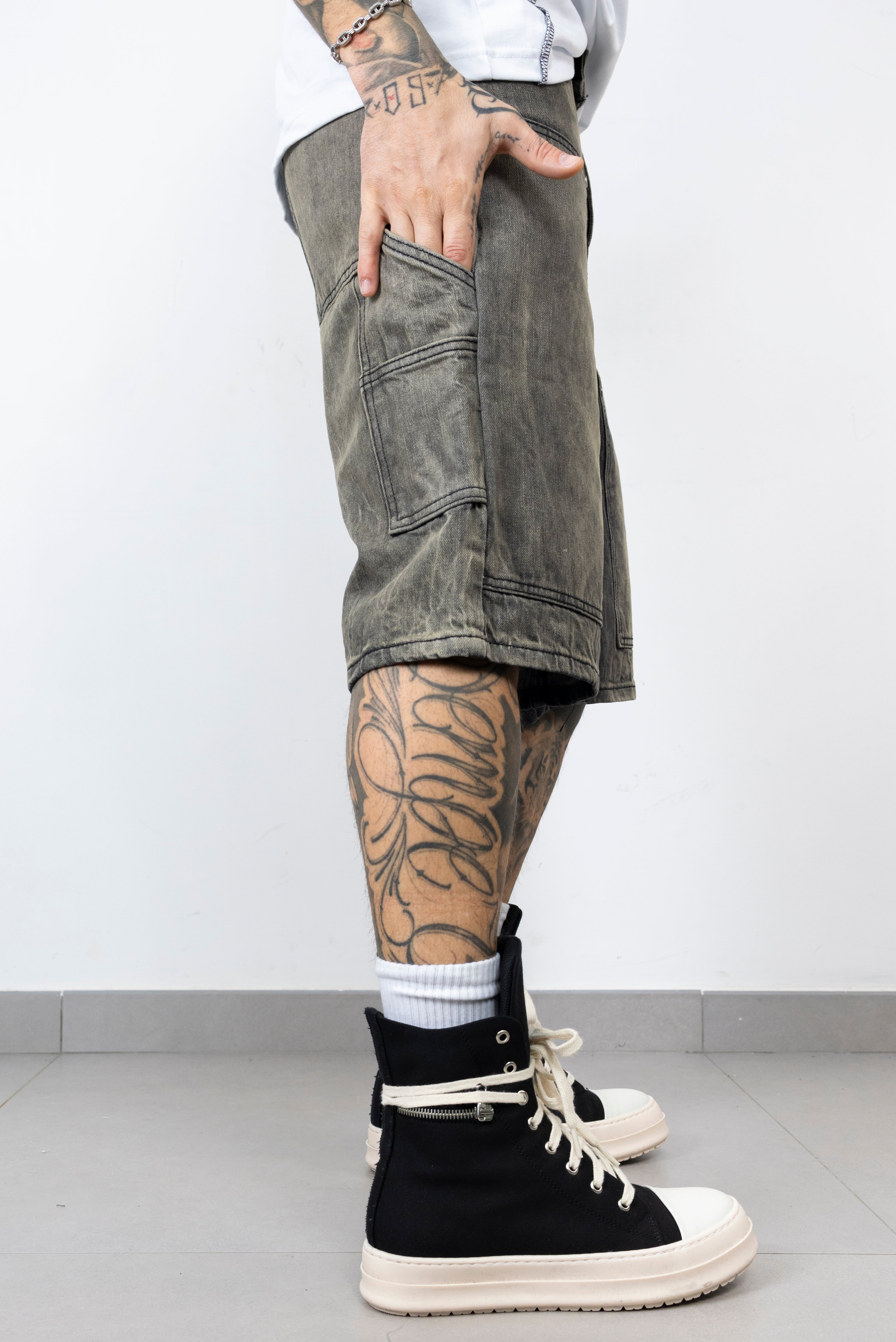 Short carpenter sfumato