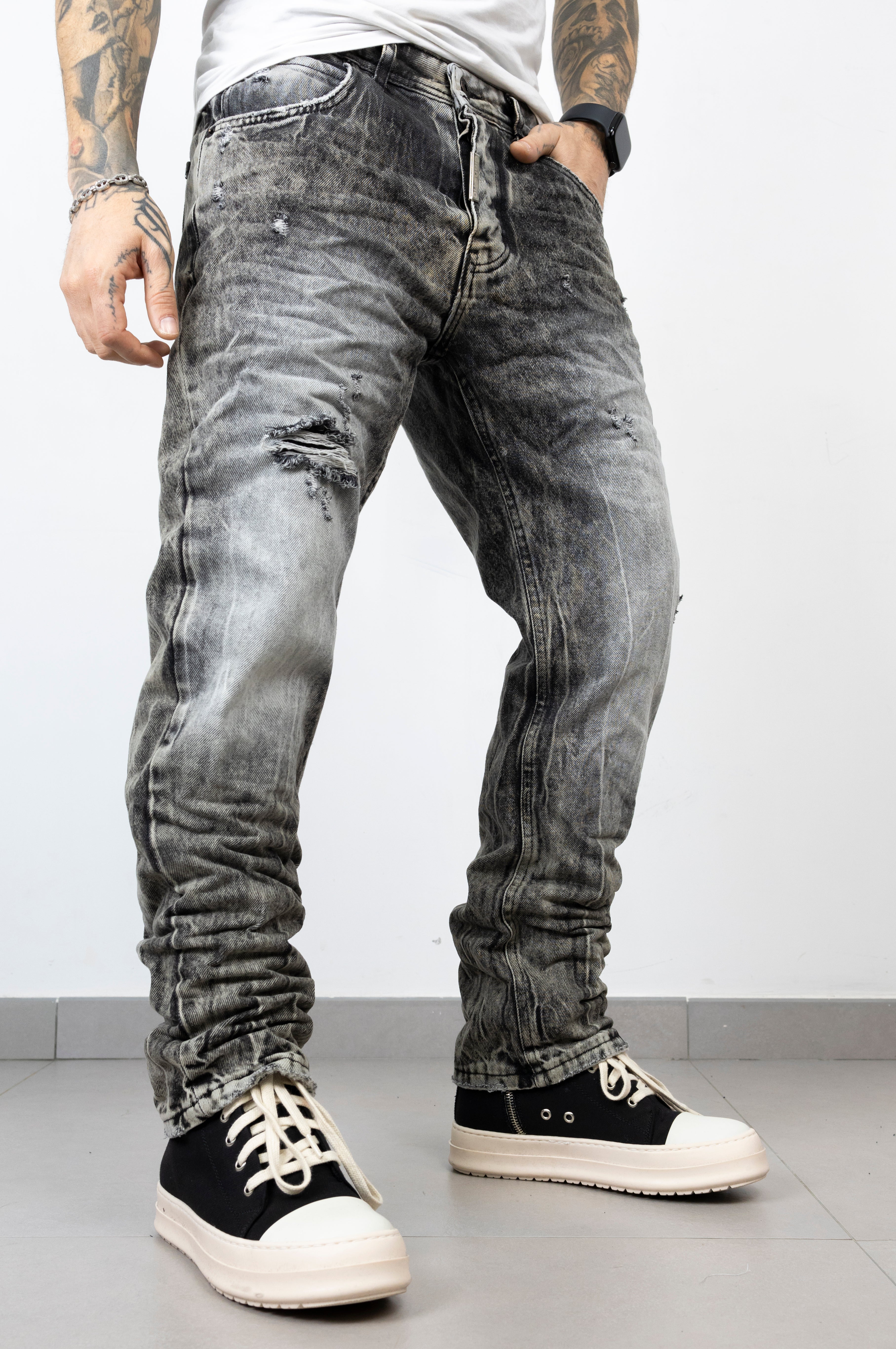 Straight fit veins black