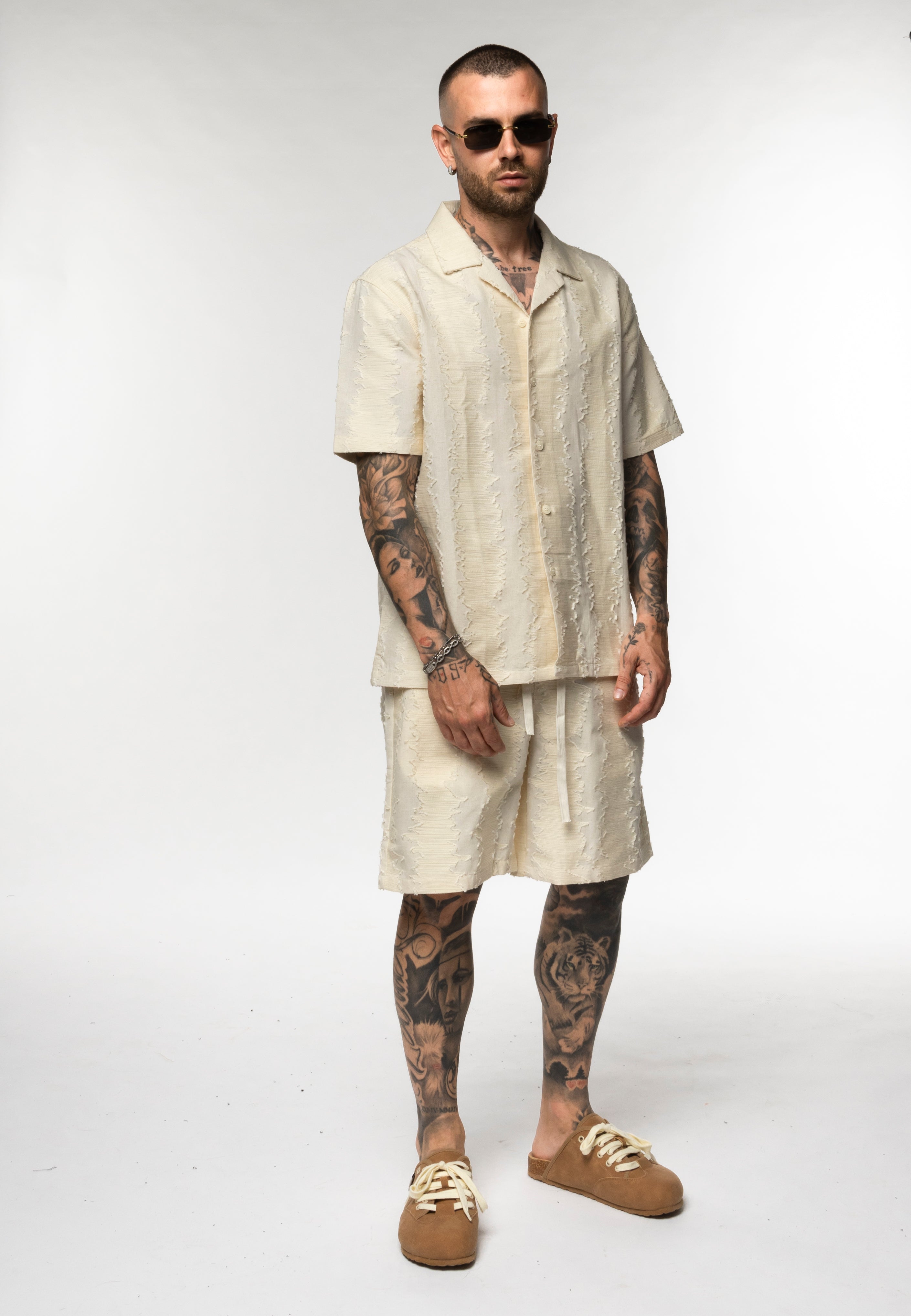 Coordinato in lino camicia e bermuda