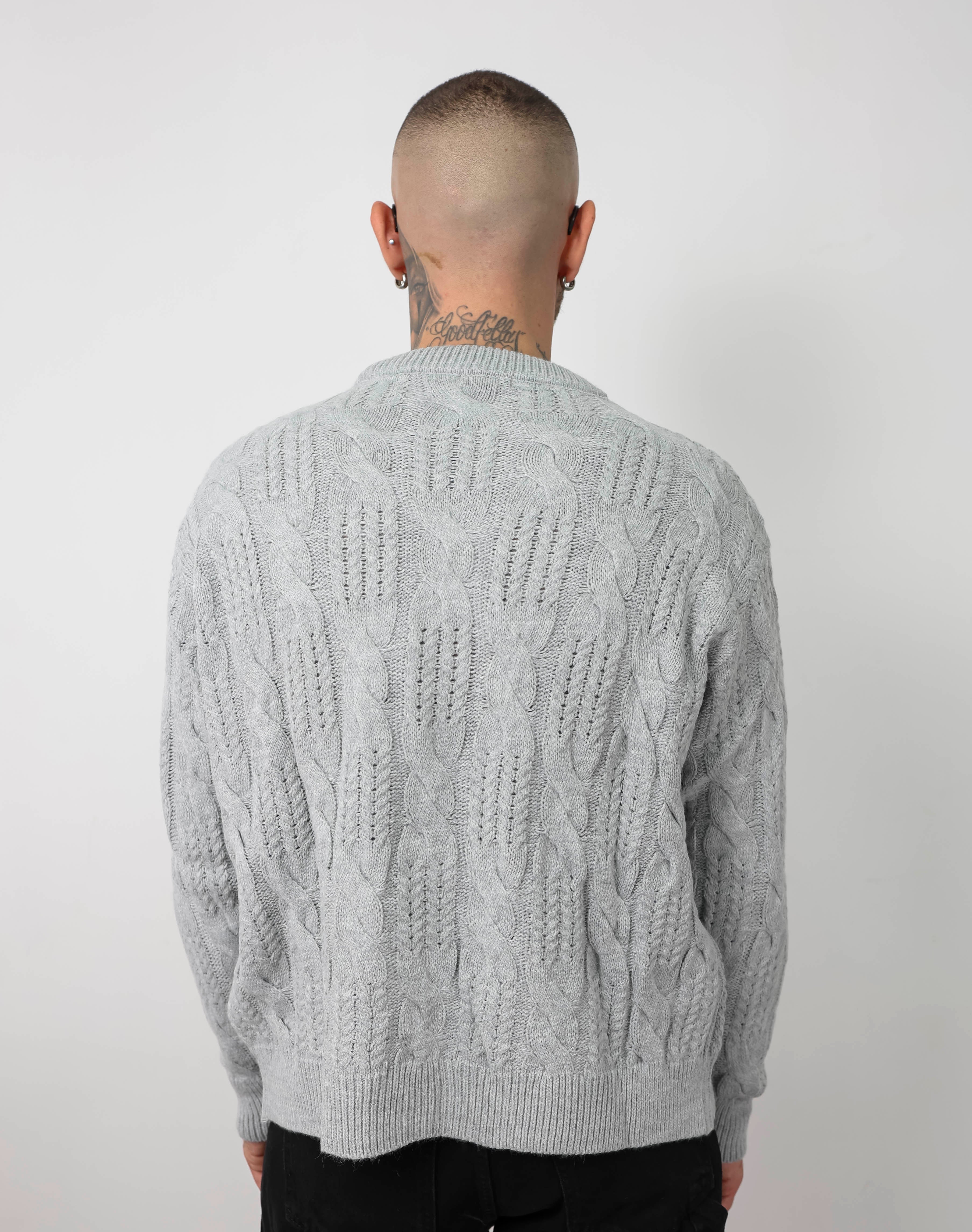 Pull regolar treccia