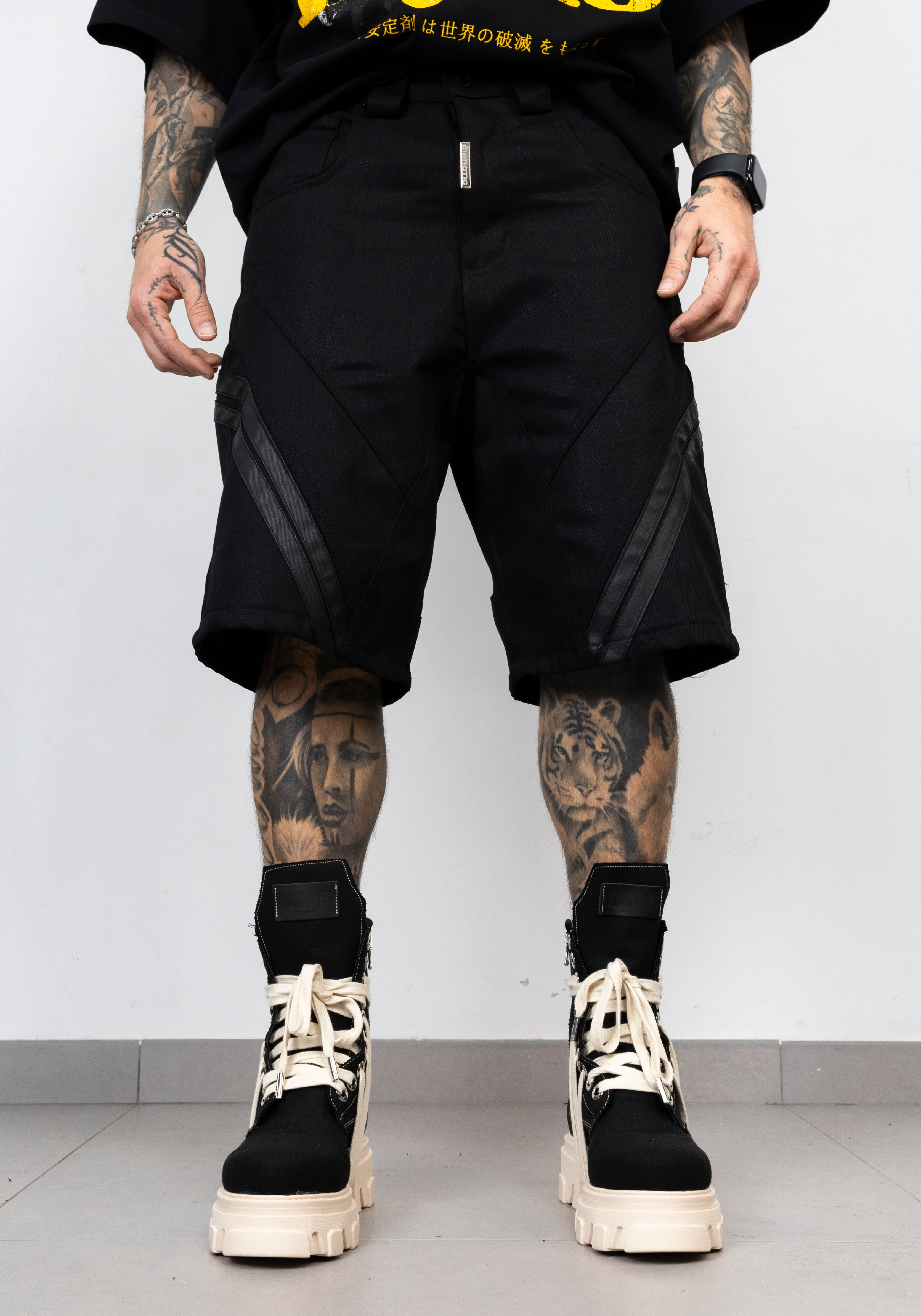 Short stripes black