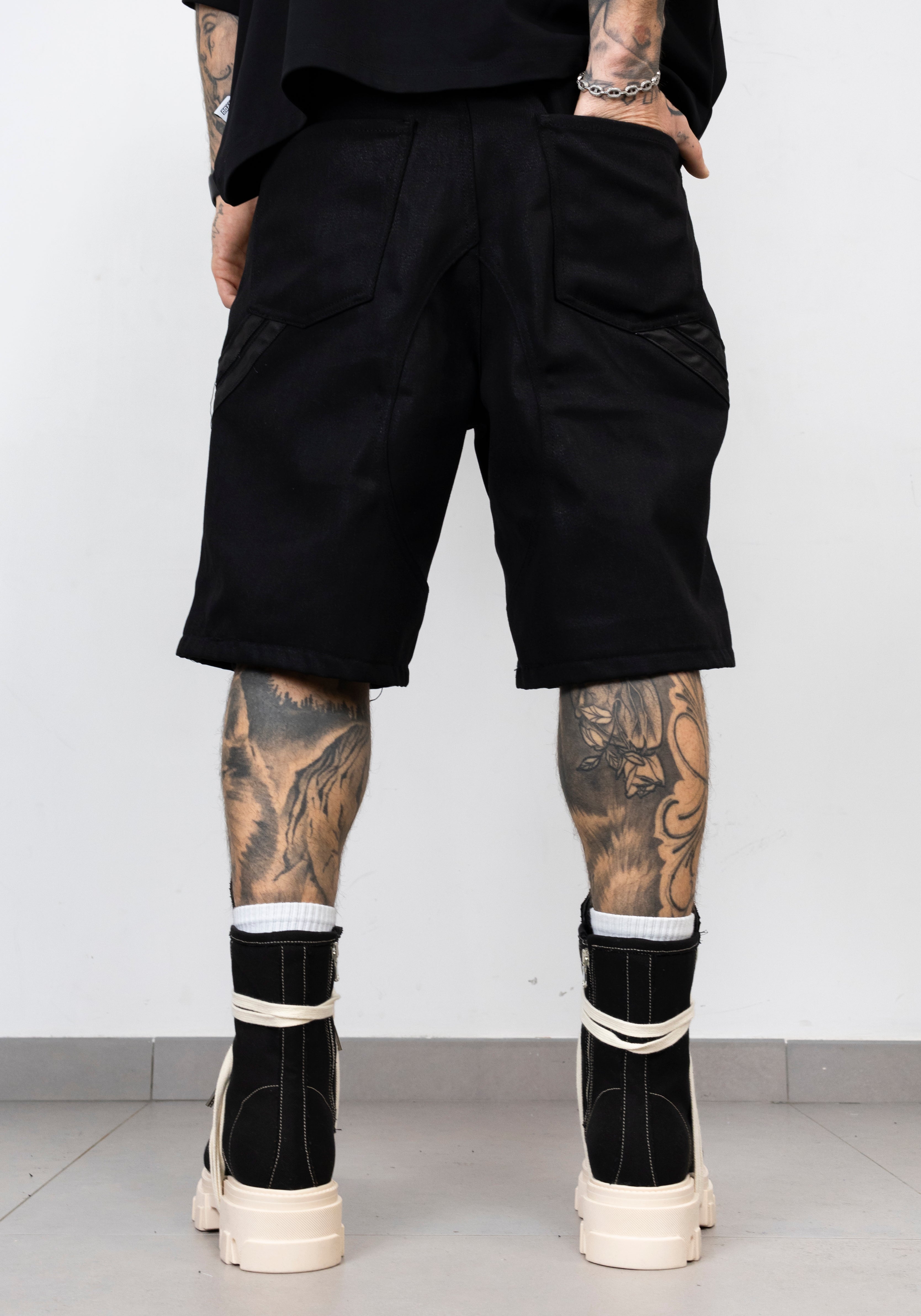Short stripes black