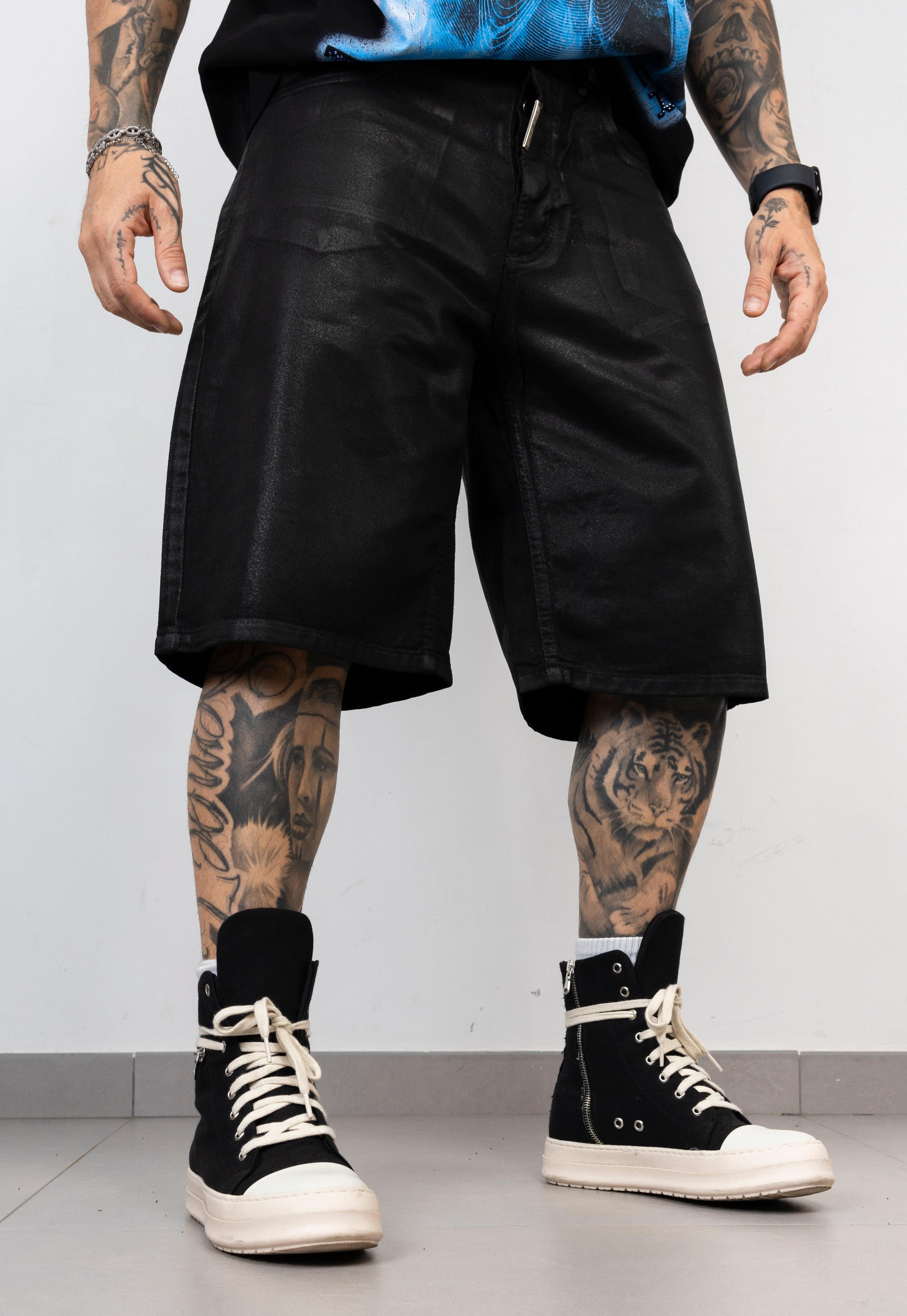 Bermuda Uomo Effetto Spalmato Nero Bunker