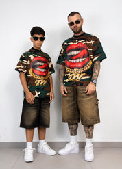 T-Shirt Oversize Camouflage con Stampa