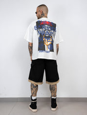 T-shirt over scritte