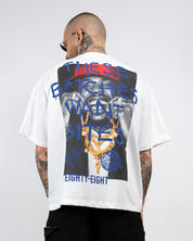T-shirt over scritte
