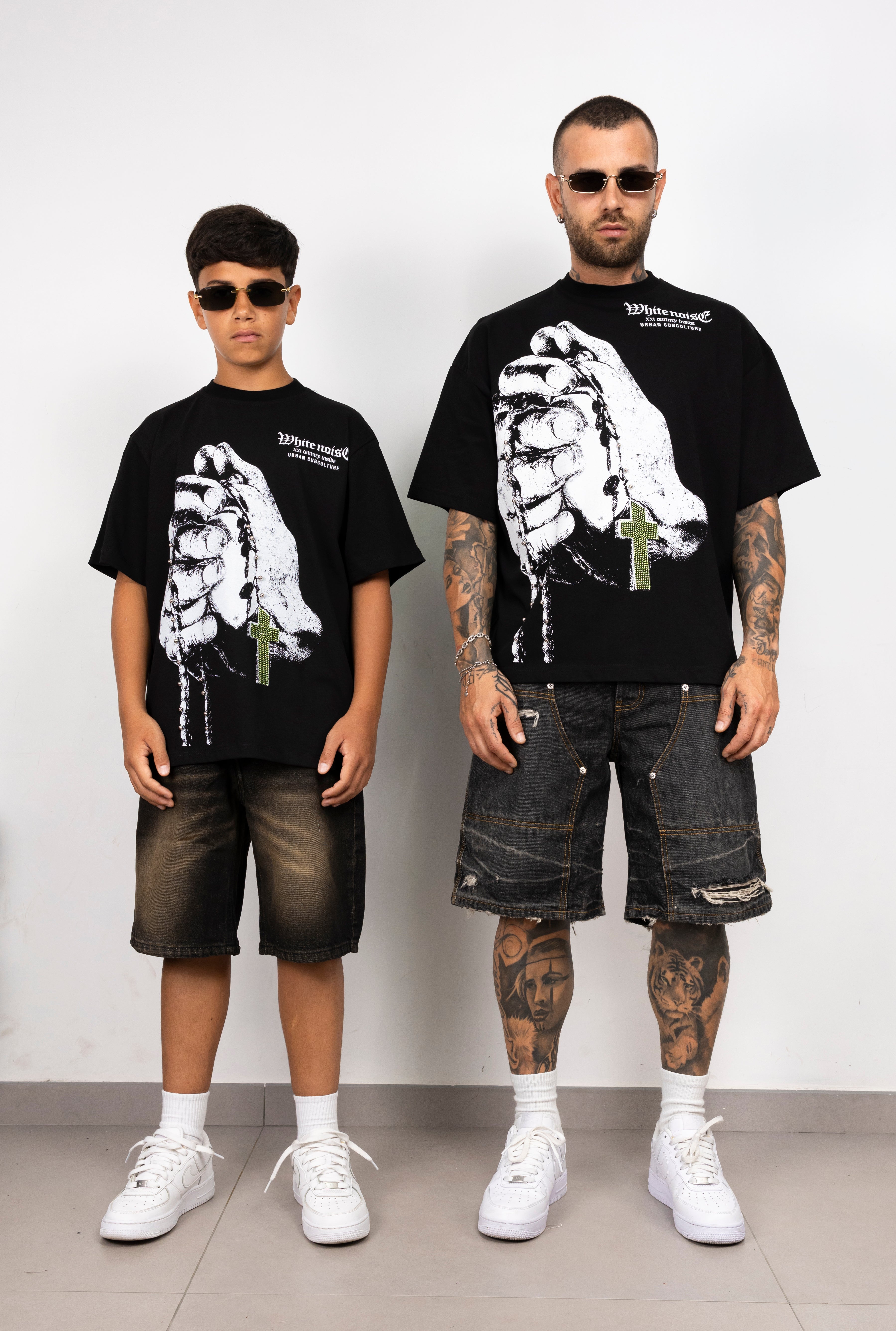 T-shirt mani rosario Bunker