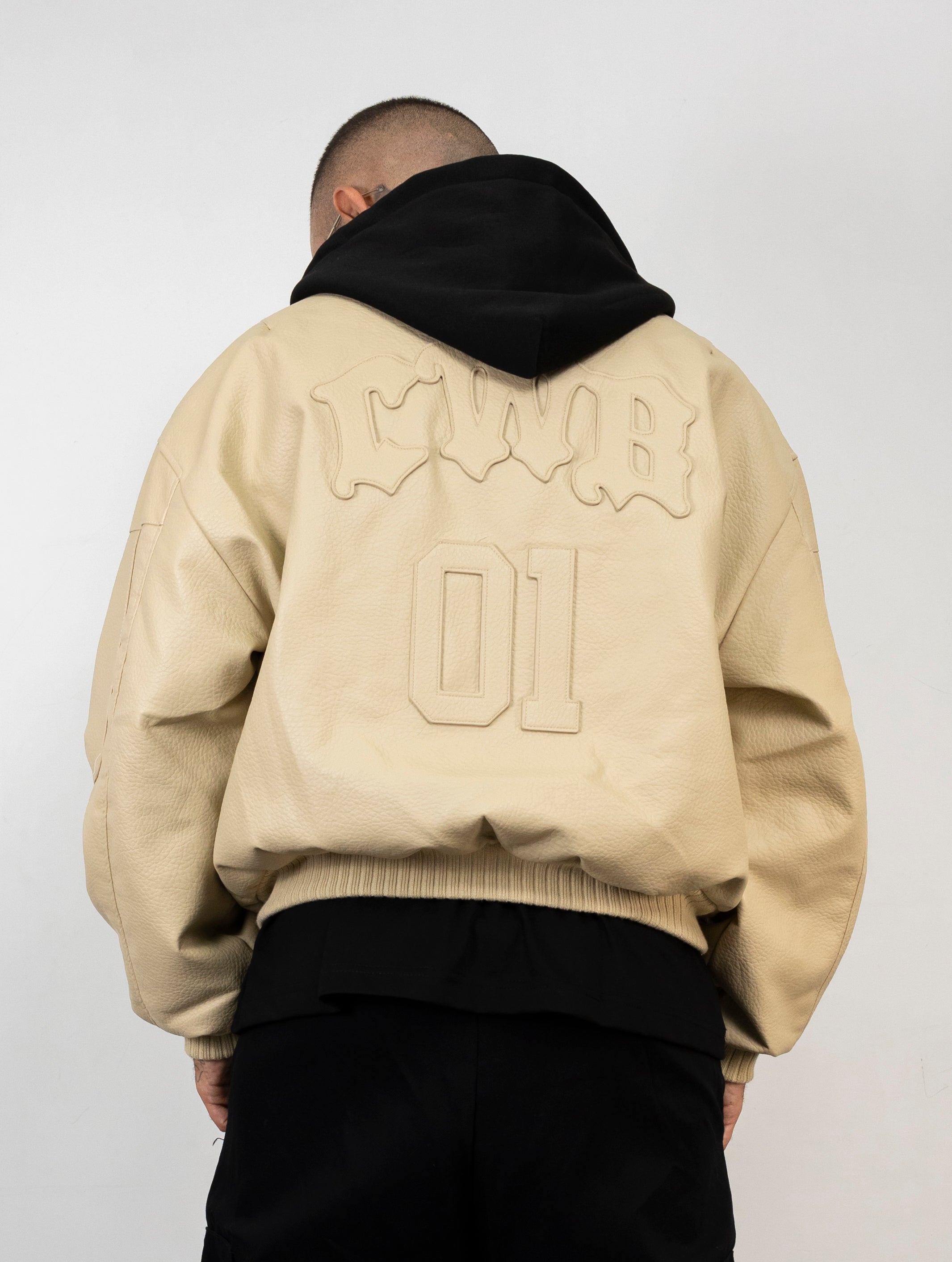 Bomber 01