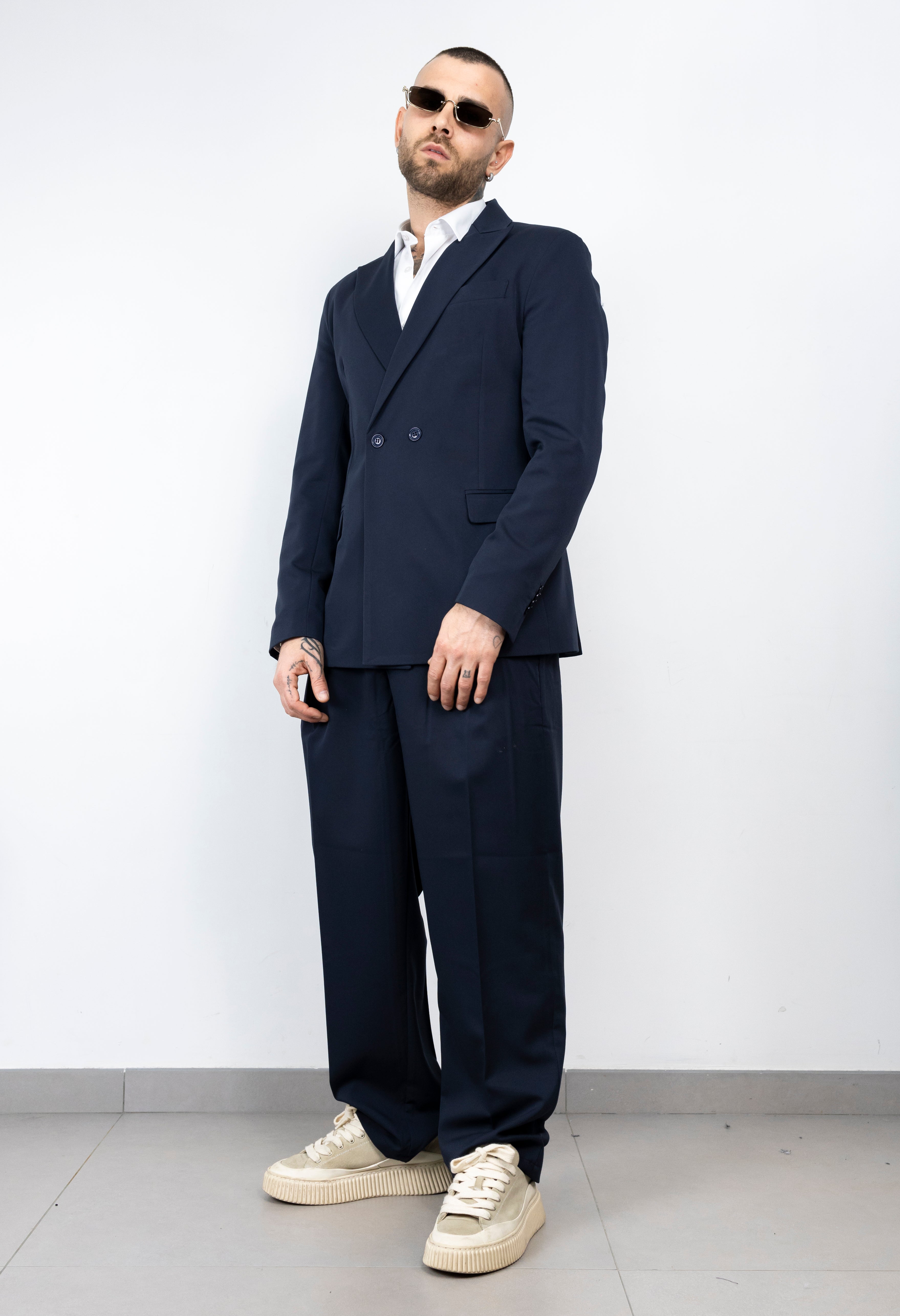 Abito  elegante due bottoni