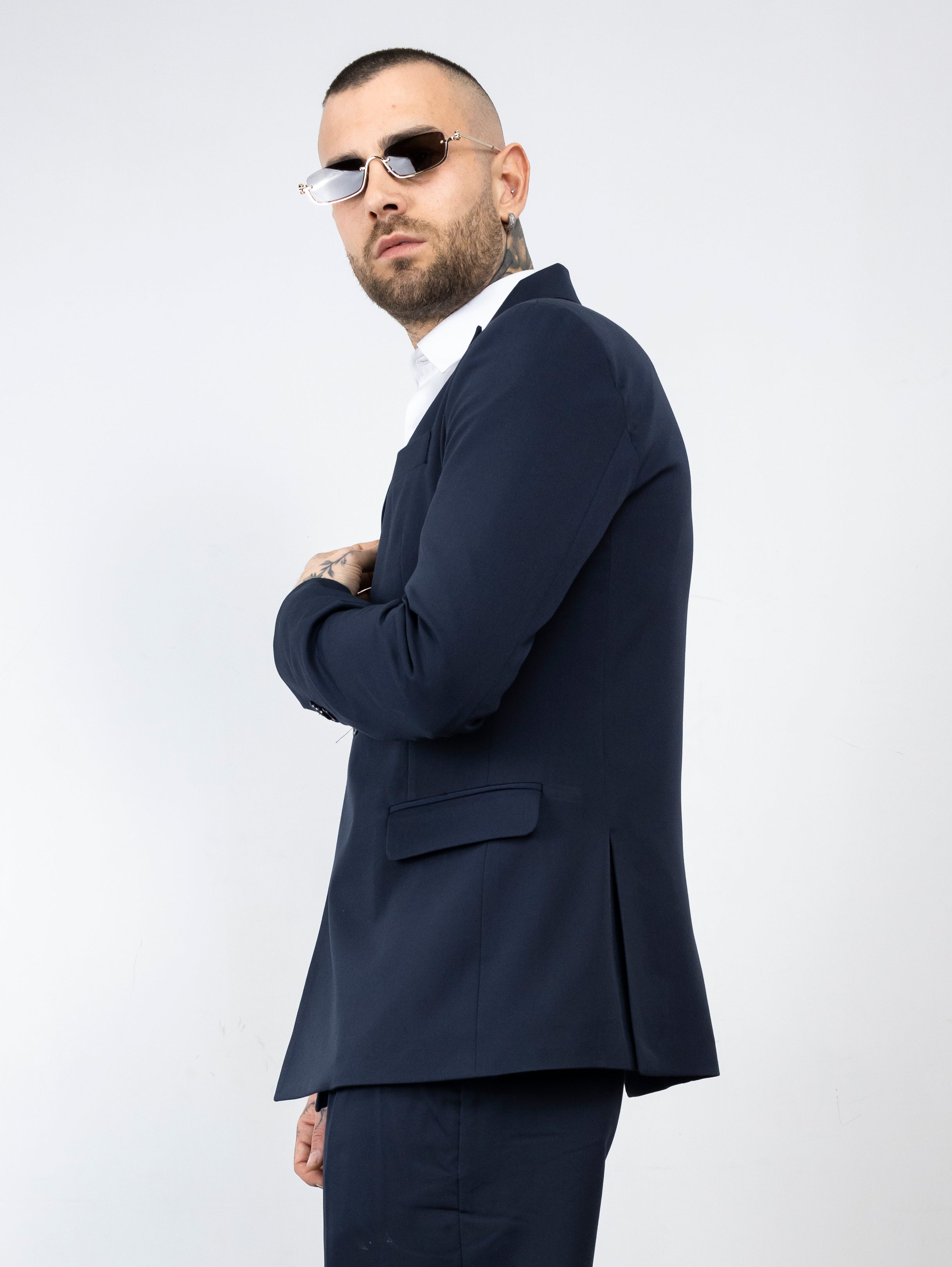 Abito  elegante due bottoni