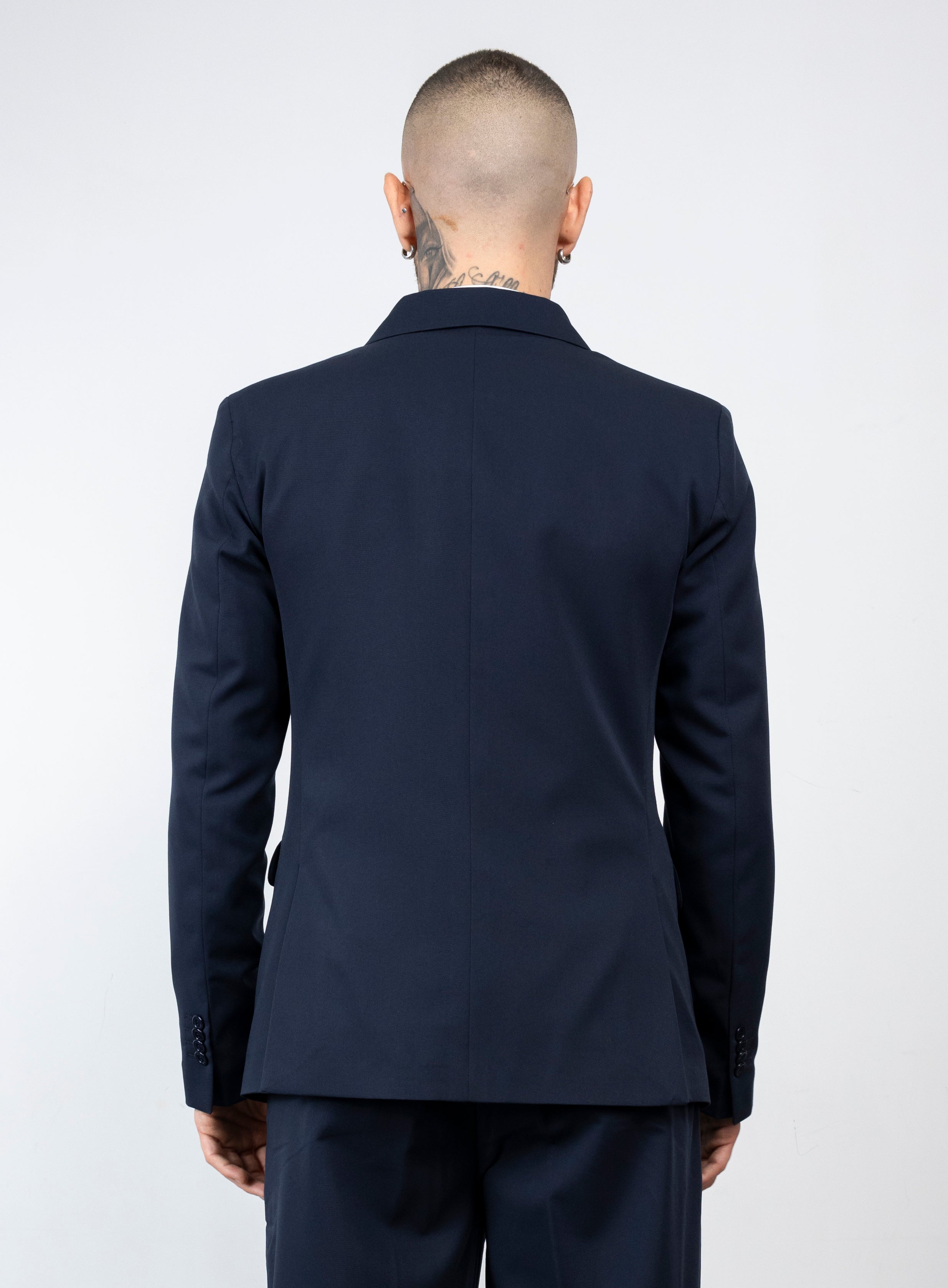 Abito  elegante due bottoni