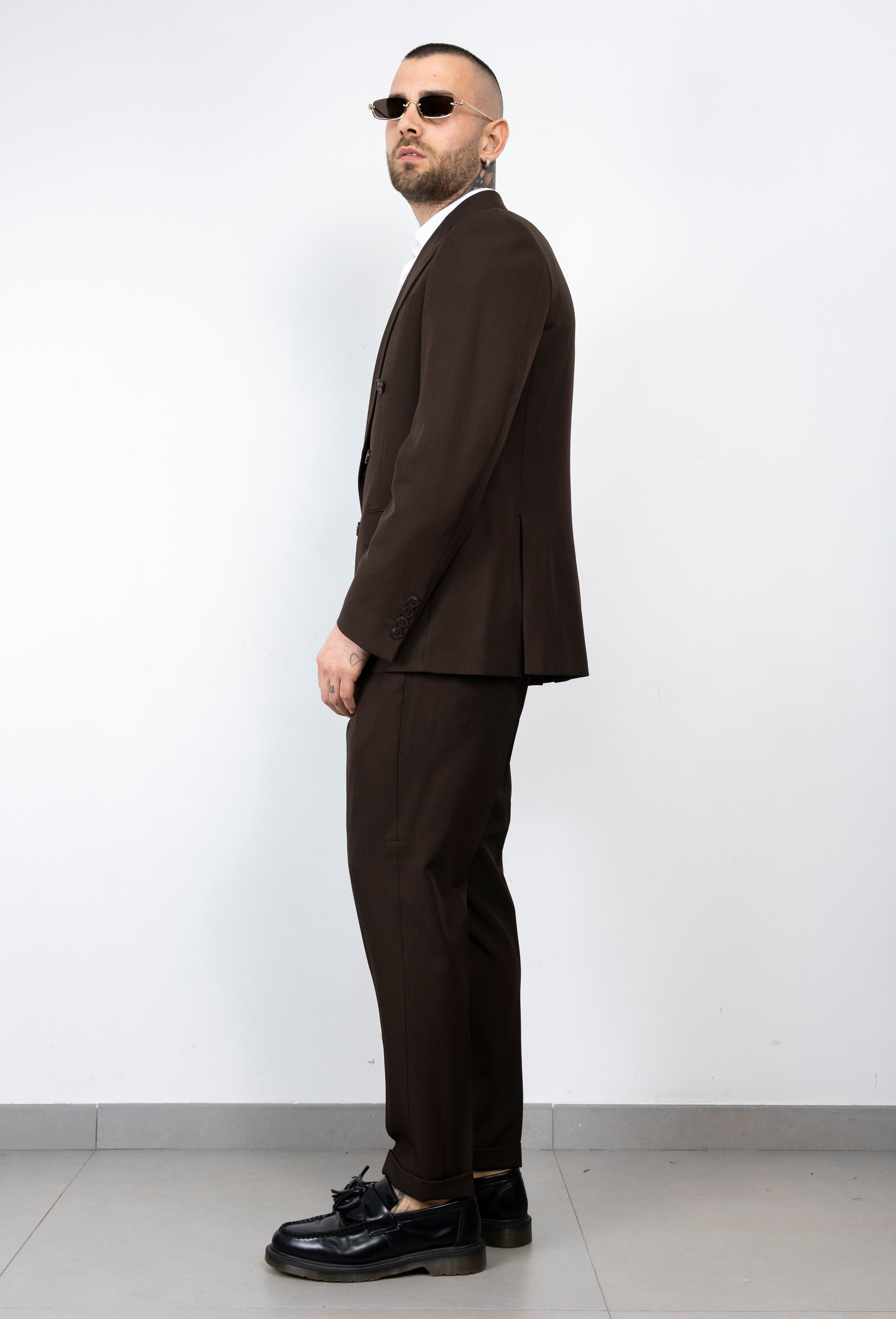 Abito elegante sei bottoni