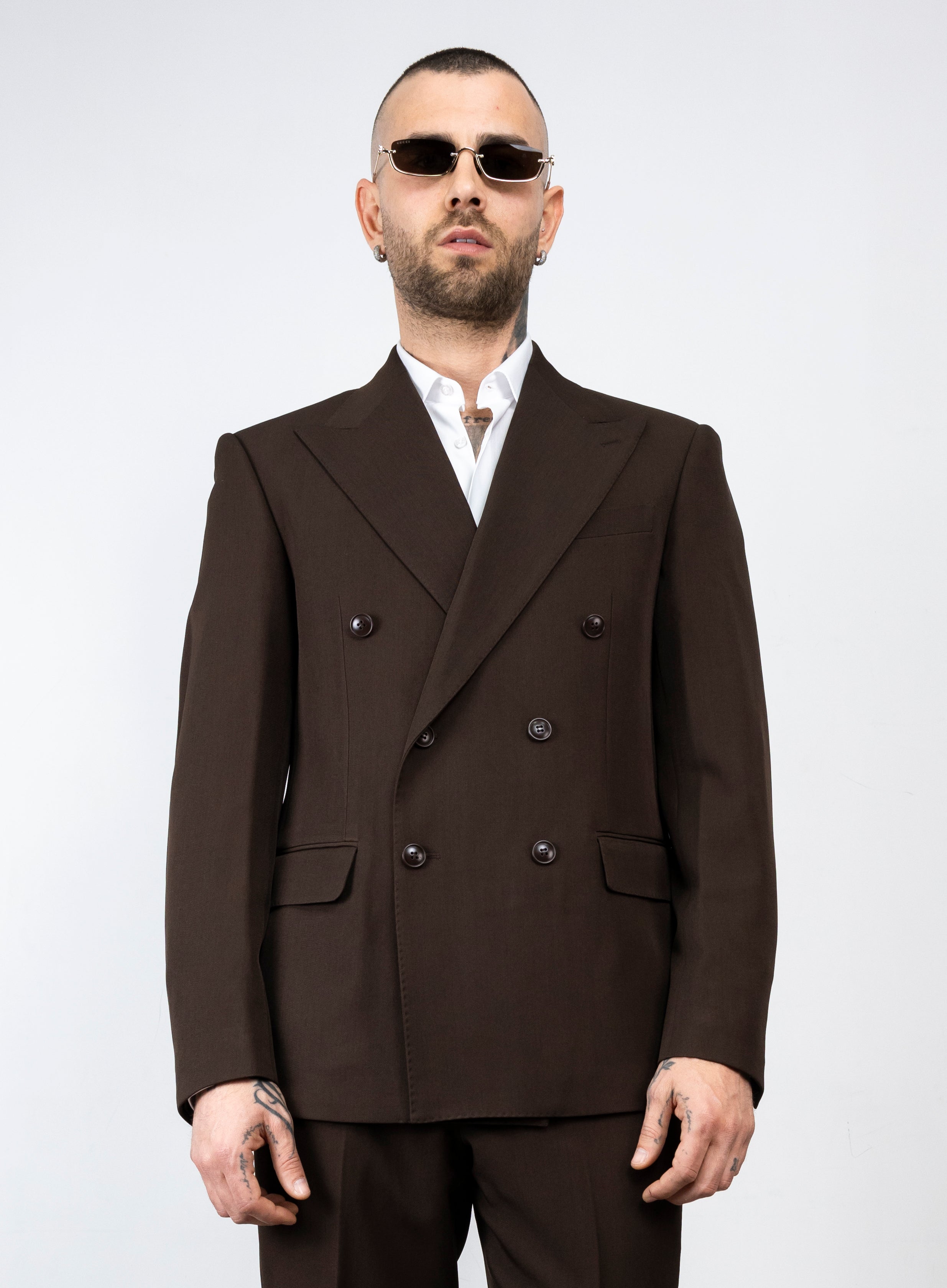 Abito elegante sei bottoni