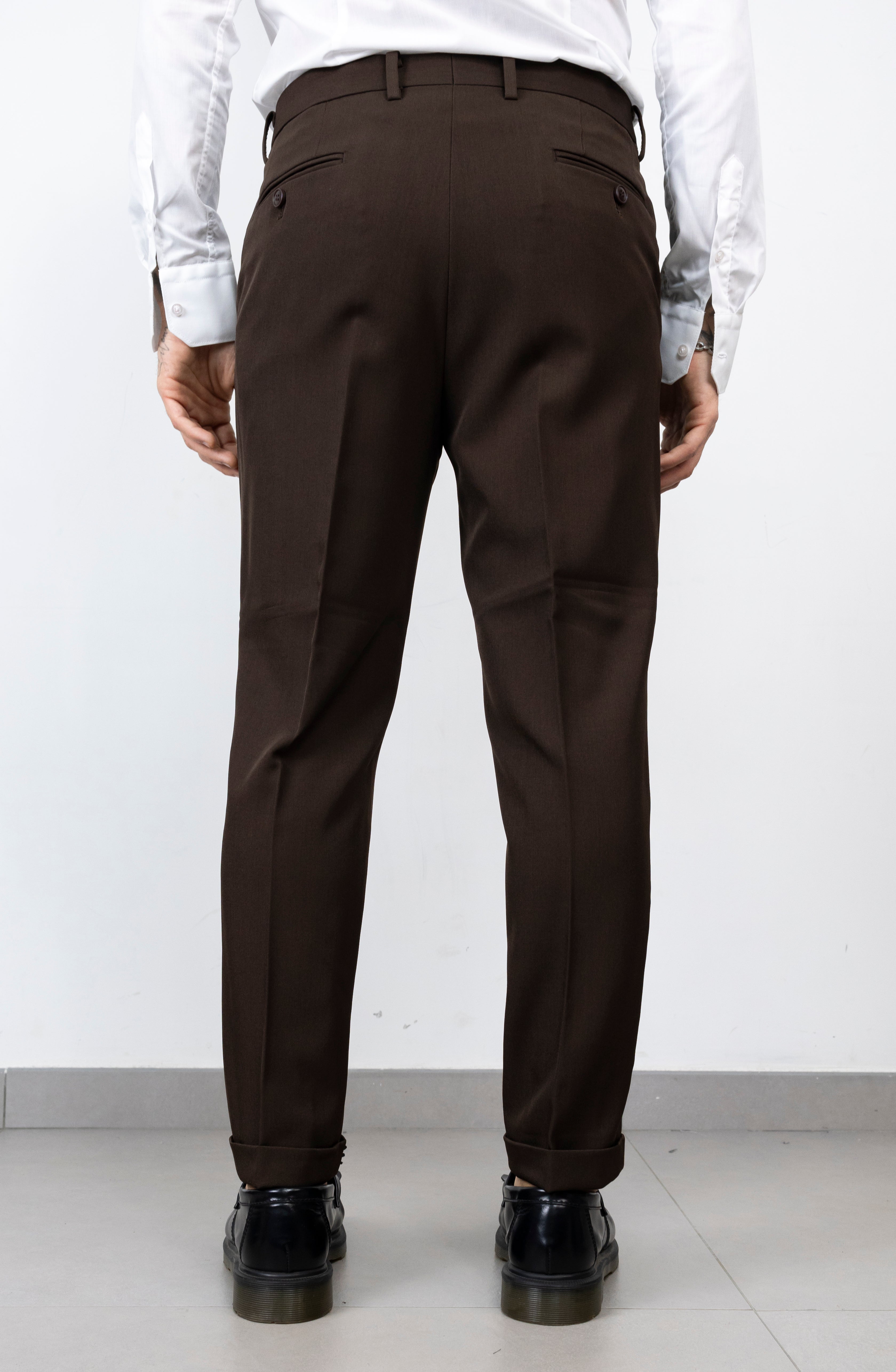 Abito elegante sei bottoni