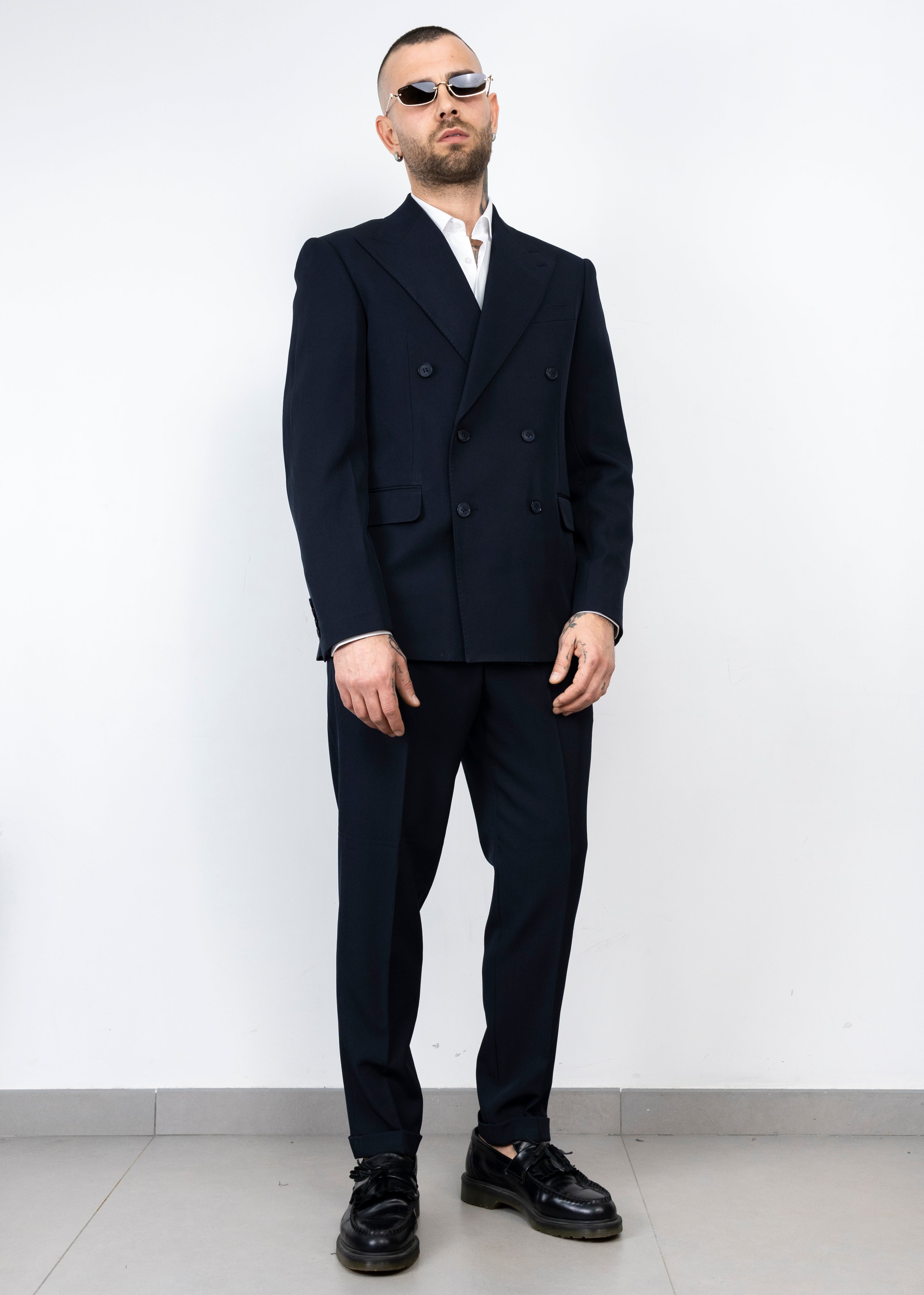 Abito elegante sei bottoni