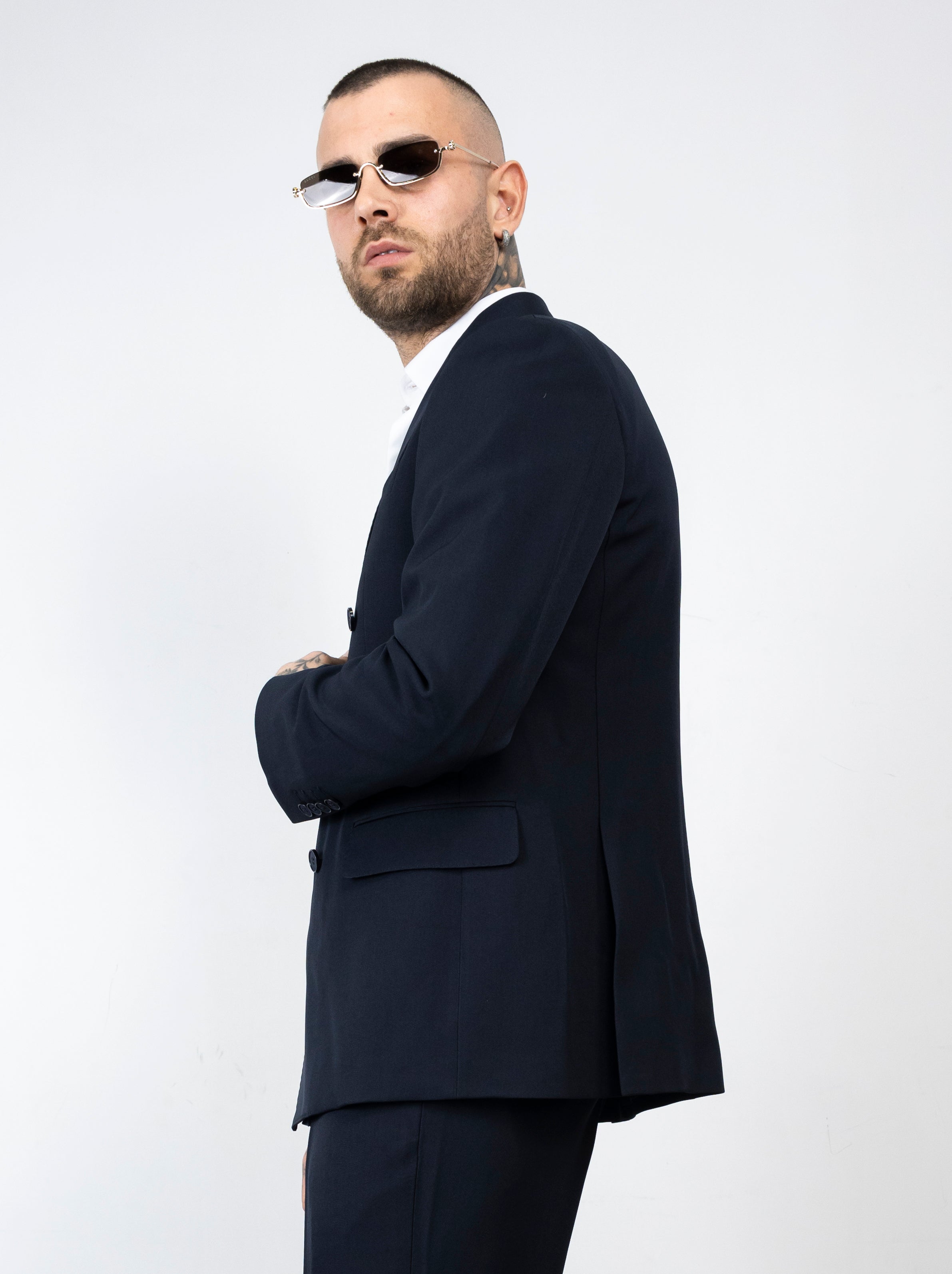 Abito elegante sei bottoni
