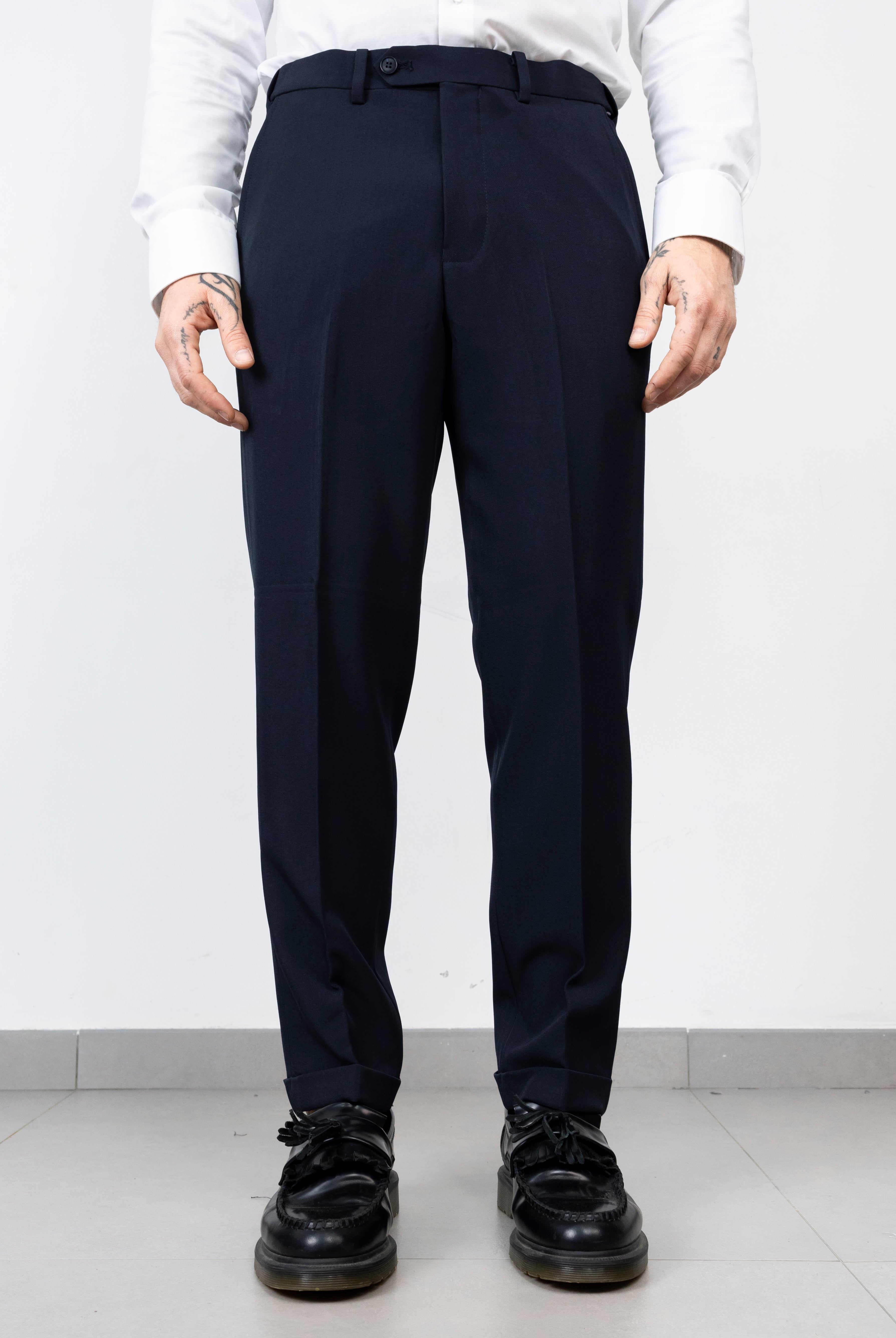 Abito elegante sei bottoni