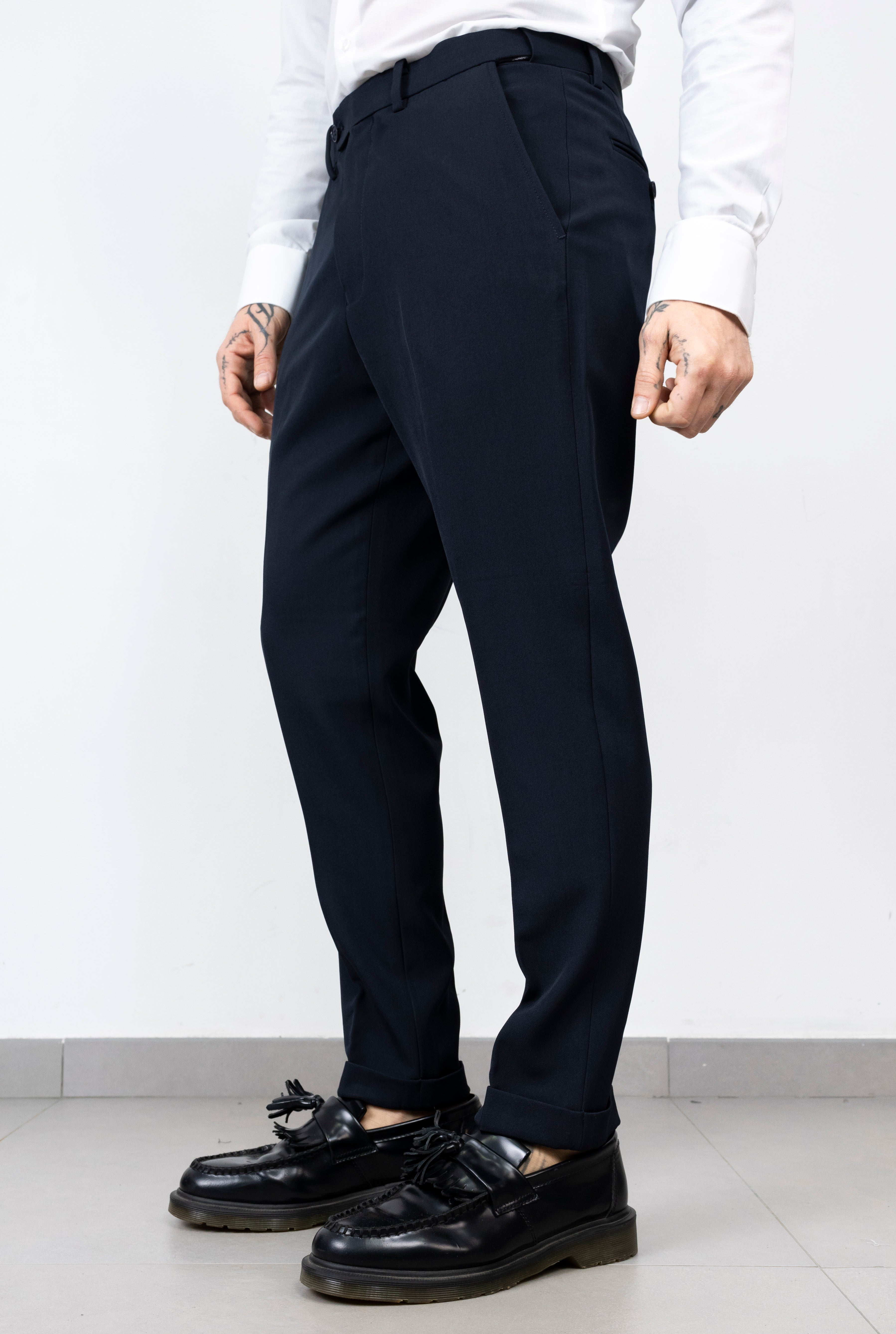 Abito elegante sei bottoni