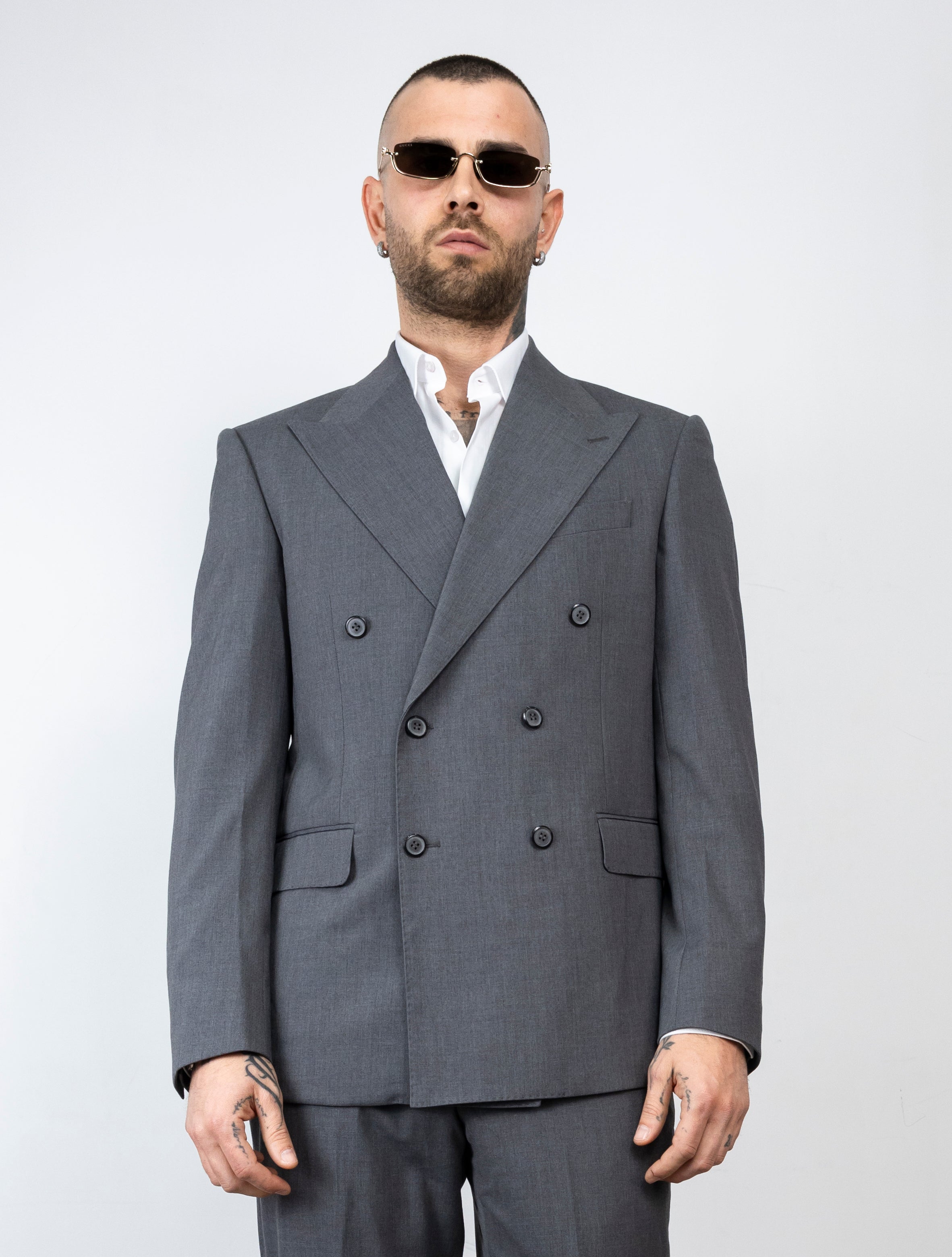 Abito elegante sei bottoni