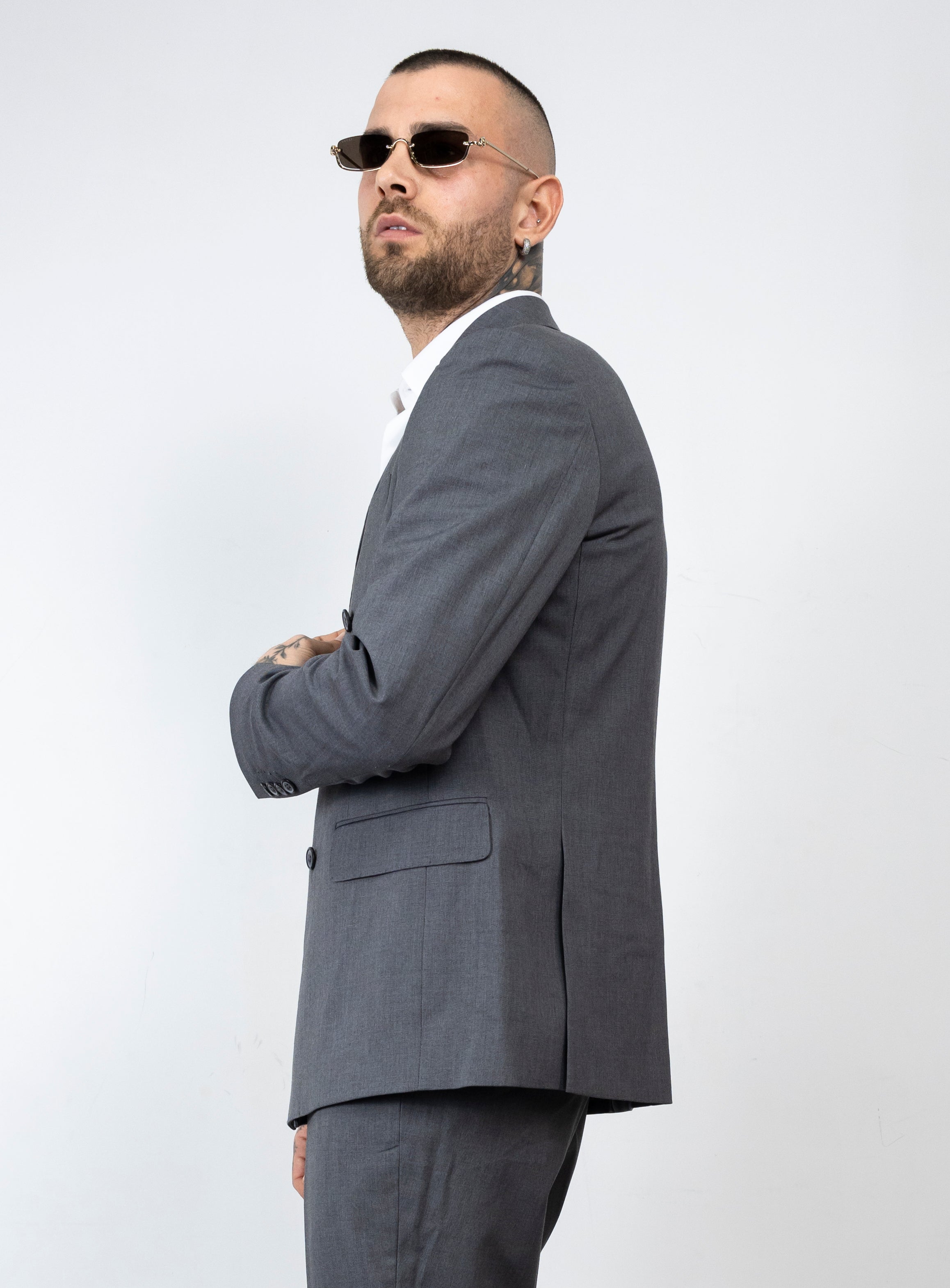 Abito elegante sei bottoni