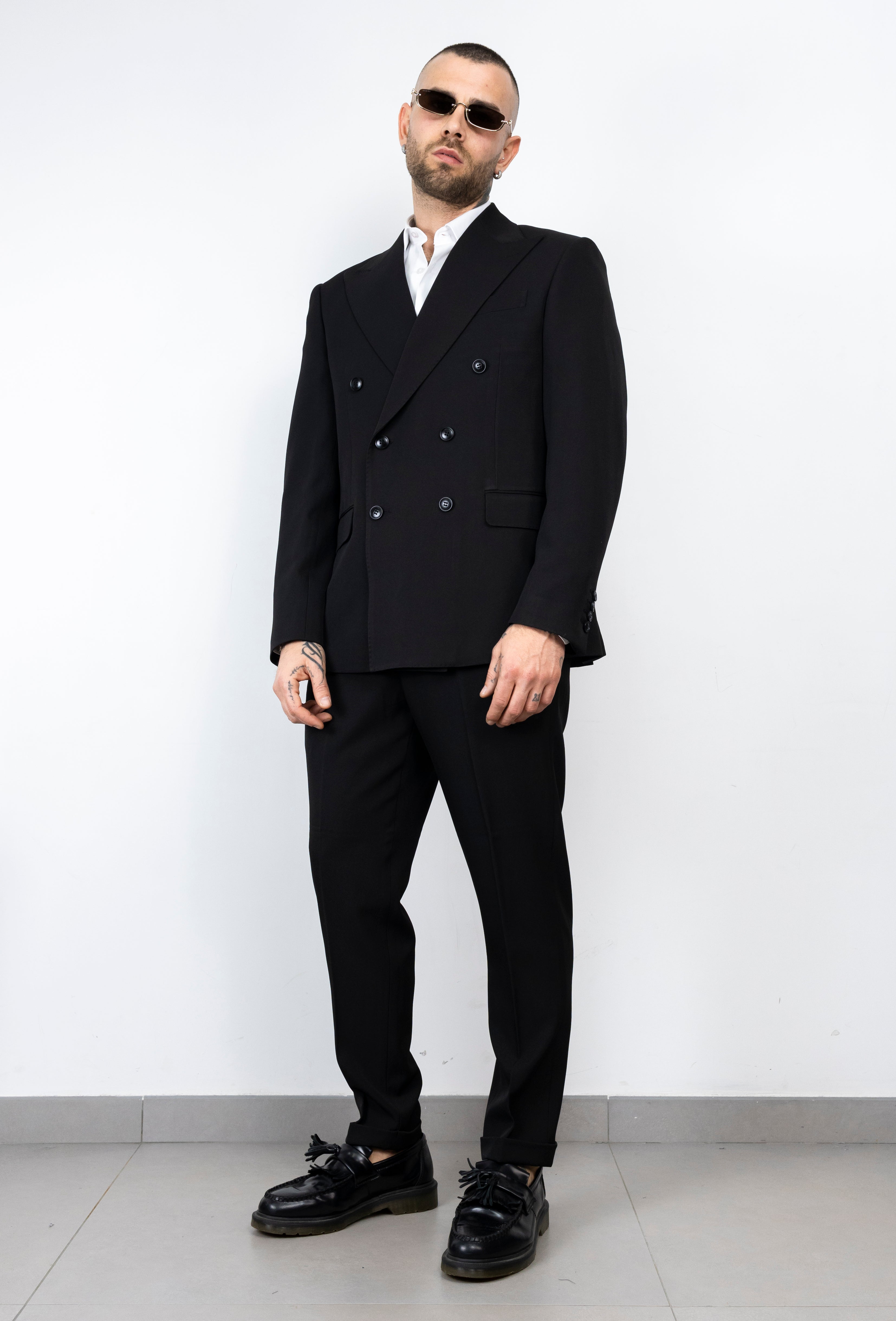 Abito elegante sei bottoni