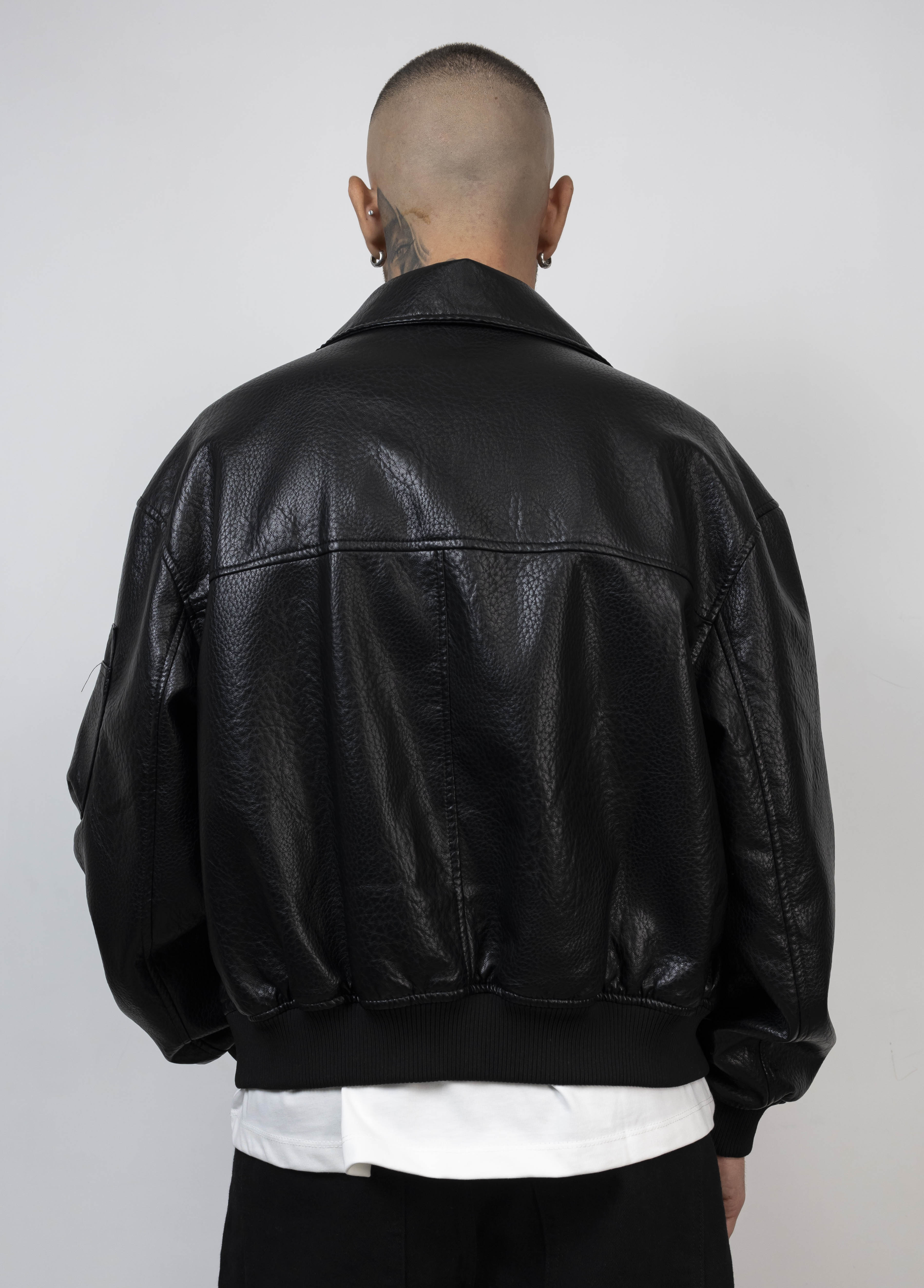 Jacket holt