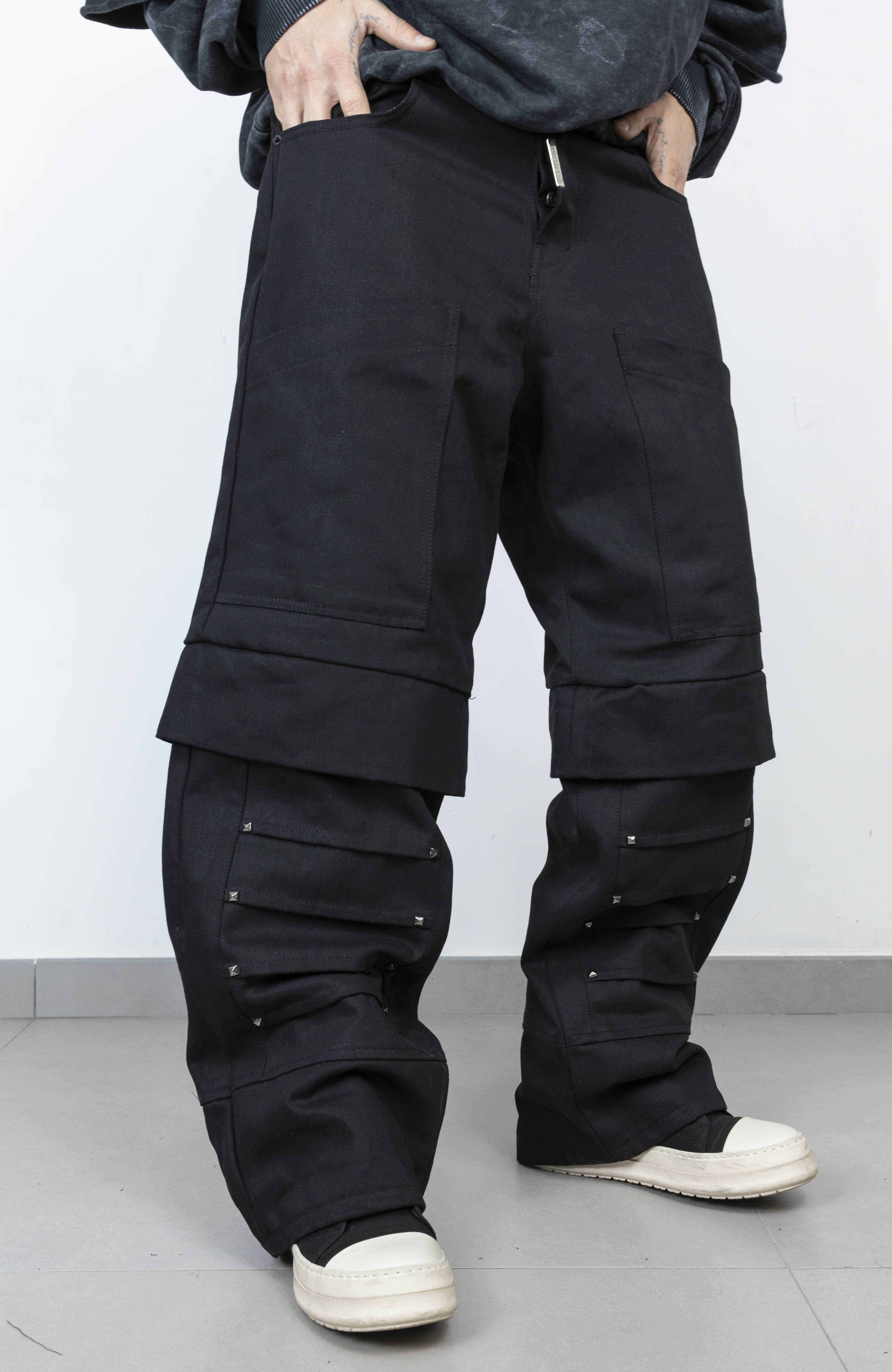 Super baggy black Bolt