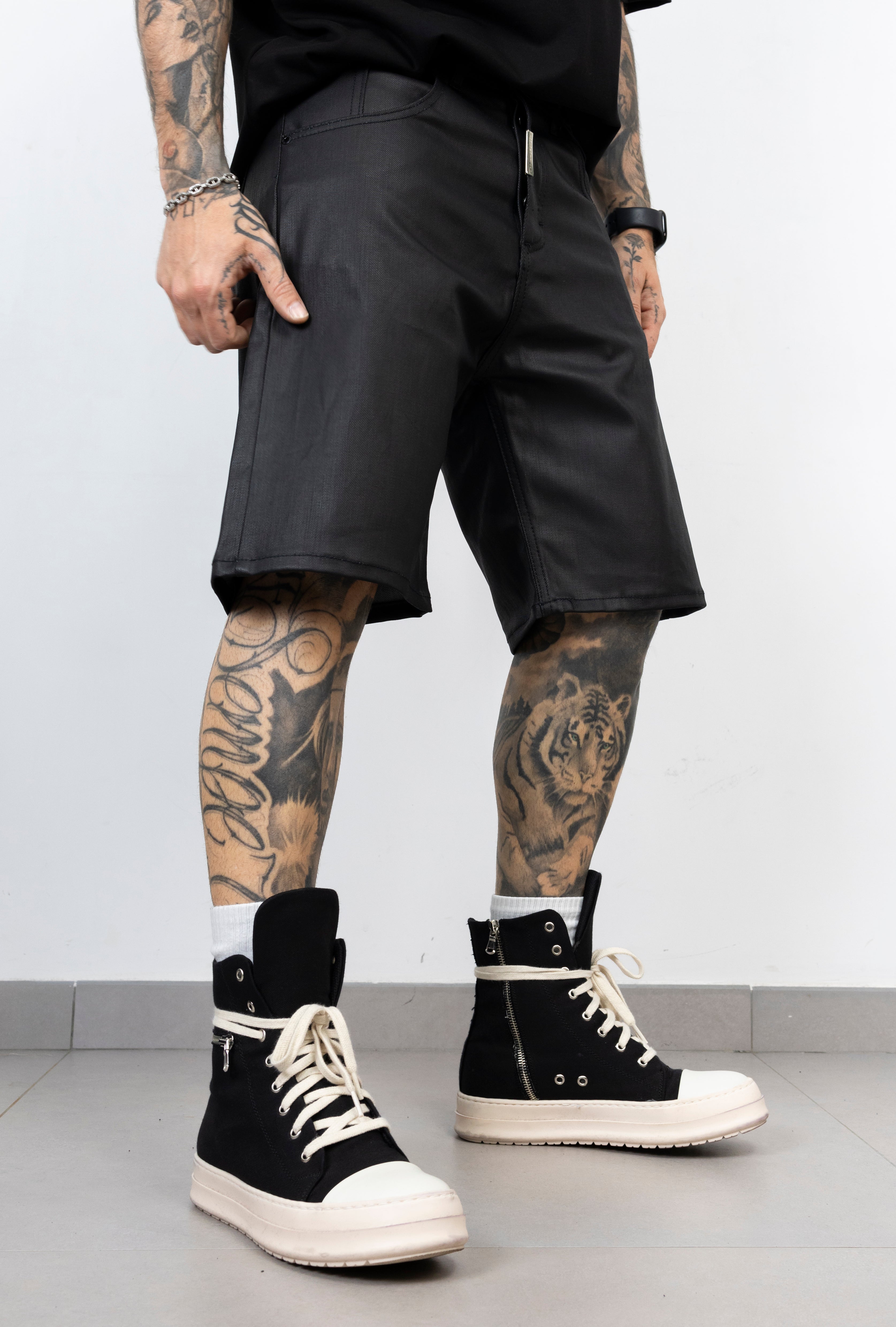 Short spalmato black