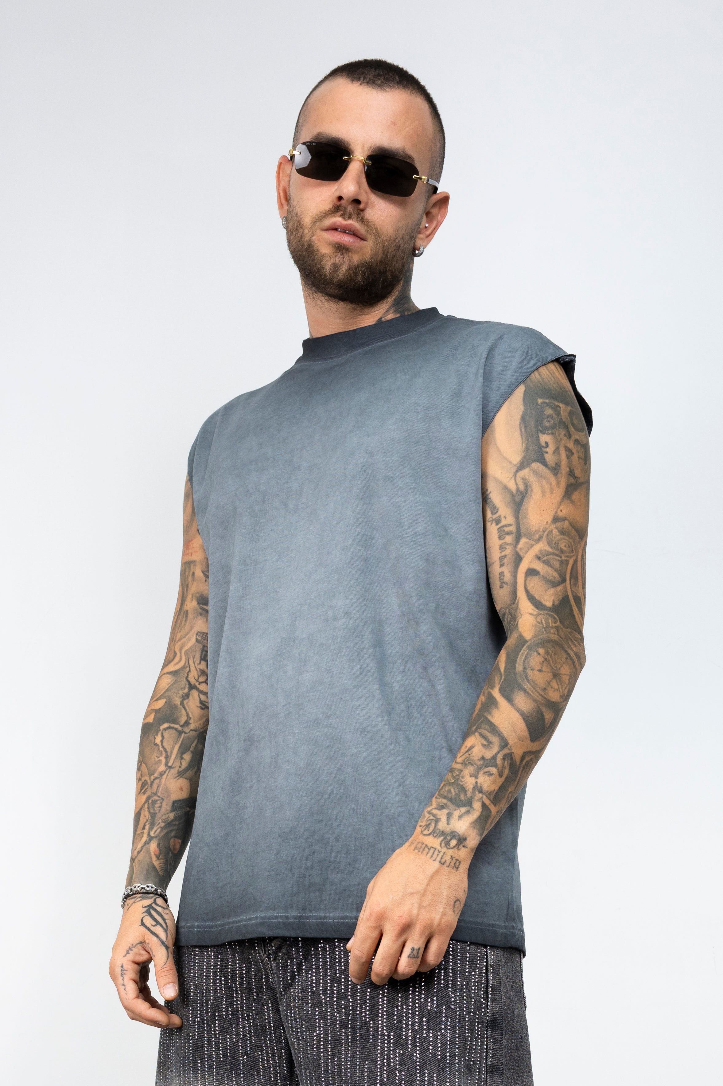 T-shirt smanicata oversize NEW