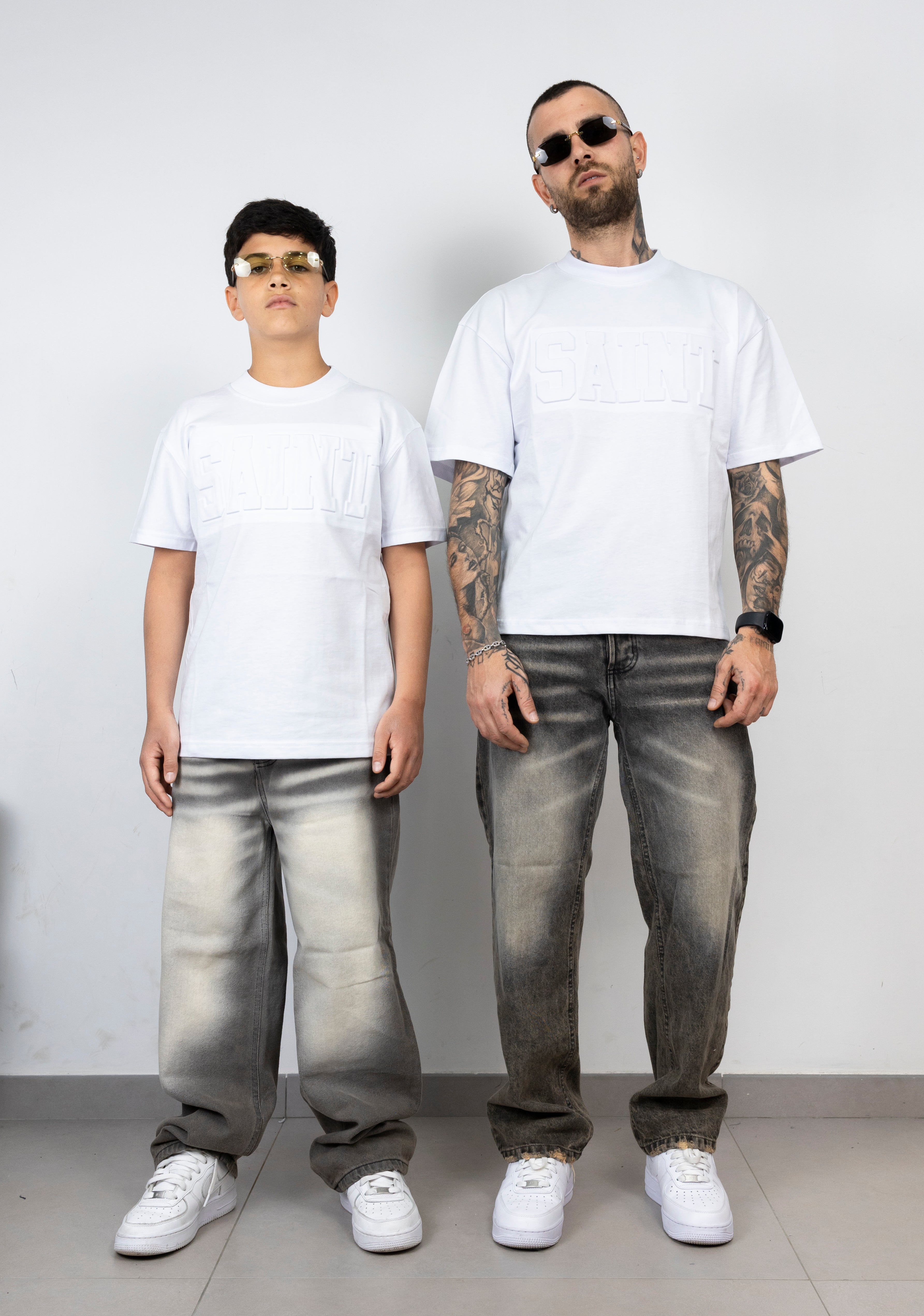 T-shirt saint man