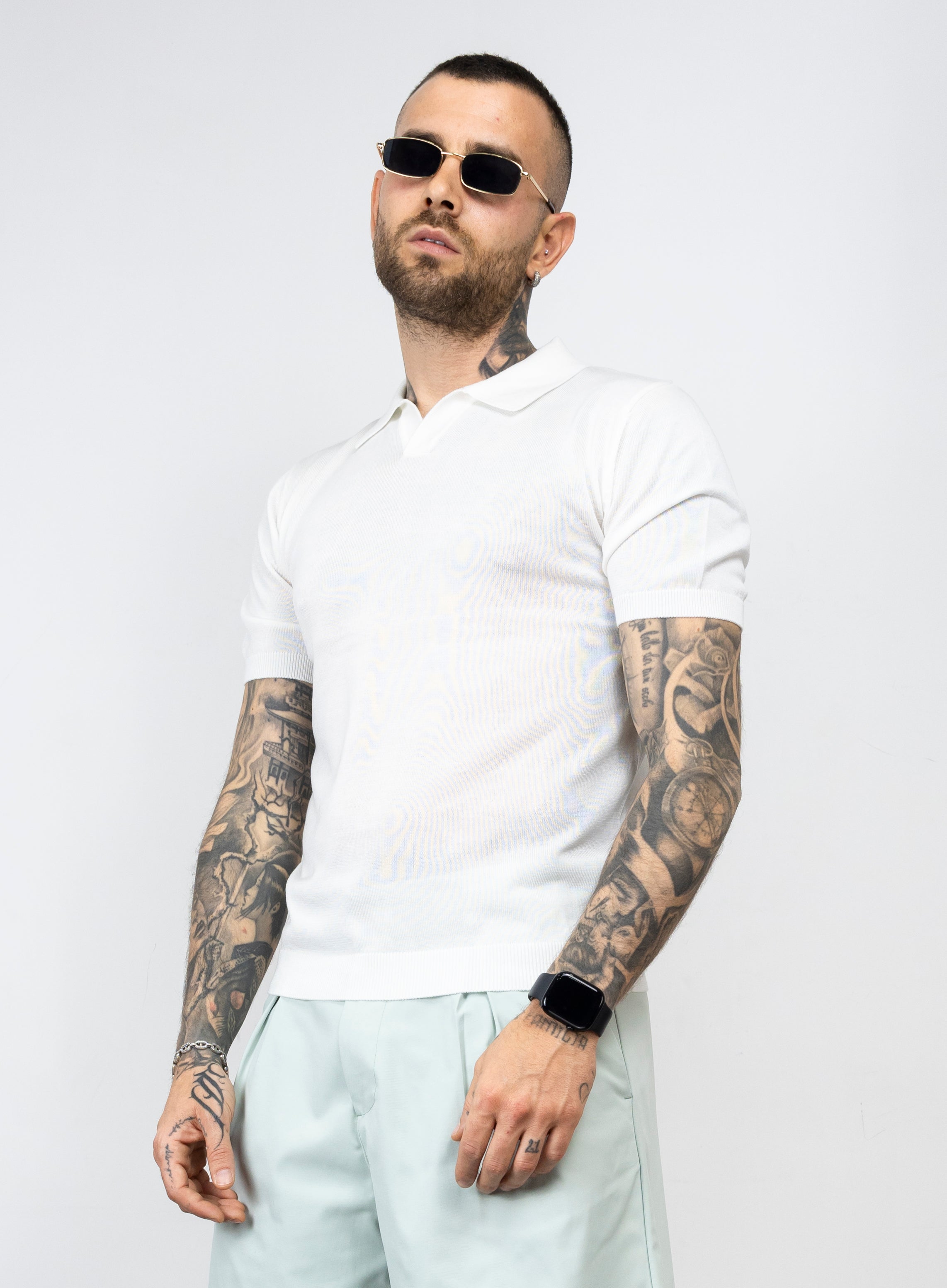 Polo scollo a "V"