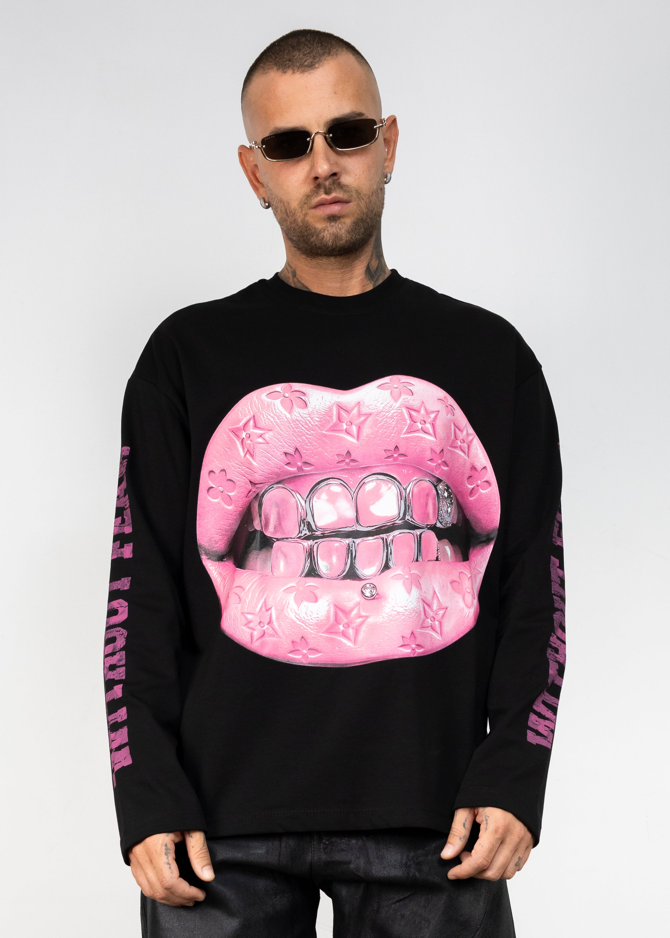 Long Sleeve Pink Mouth